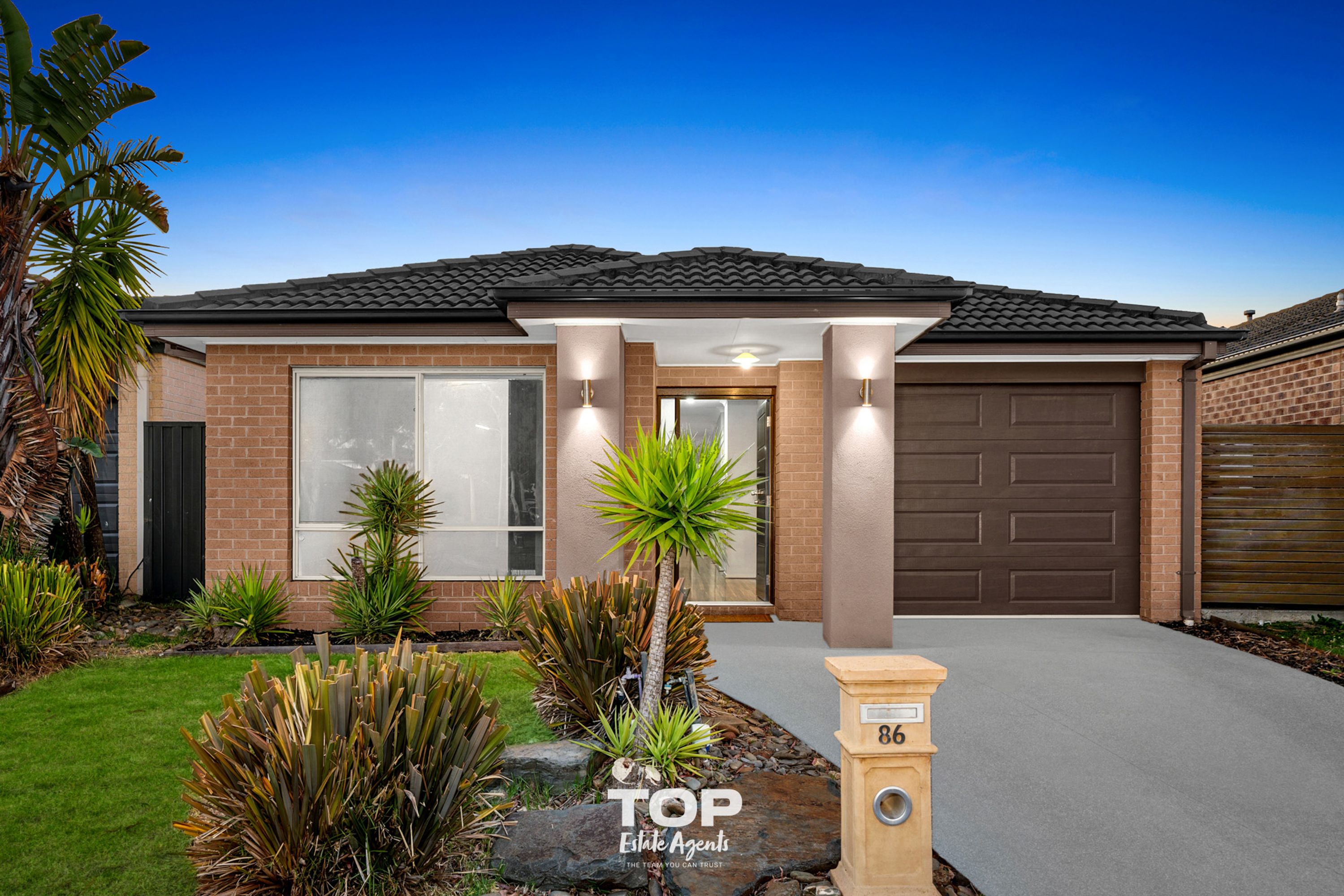 86 Selandra Boulevard, Clyde North - Image 1