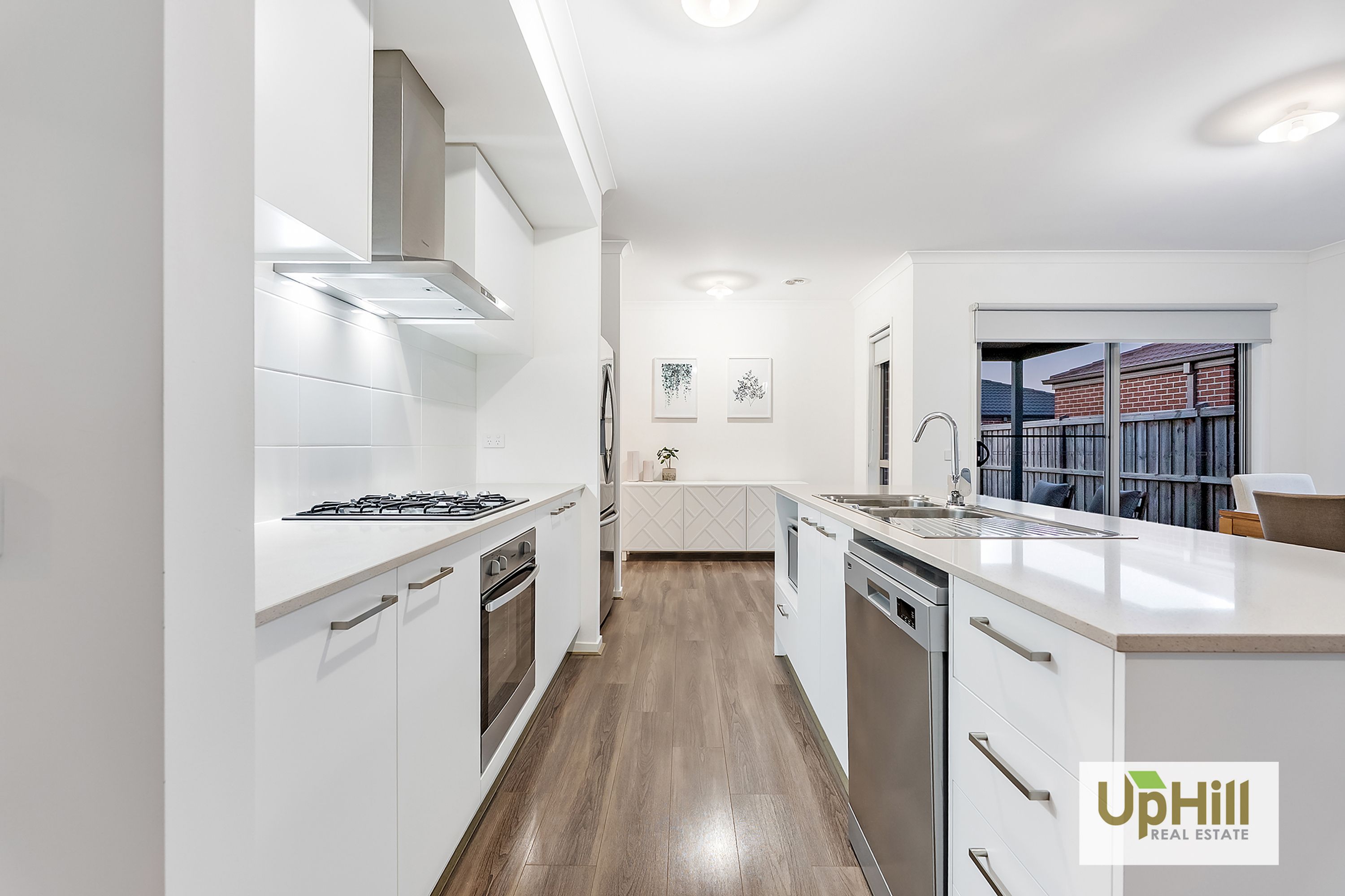 23 Colonnade Street, Clyde North - Thumbnail 8