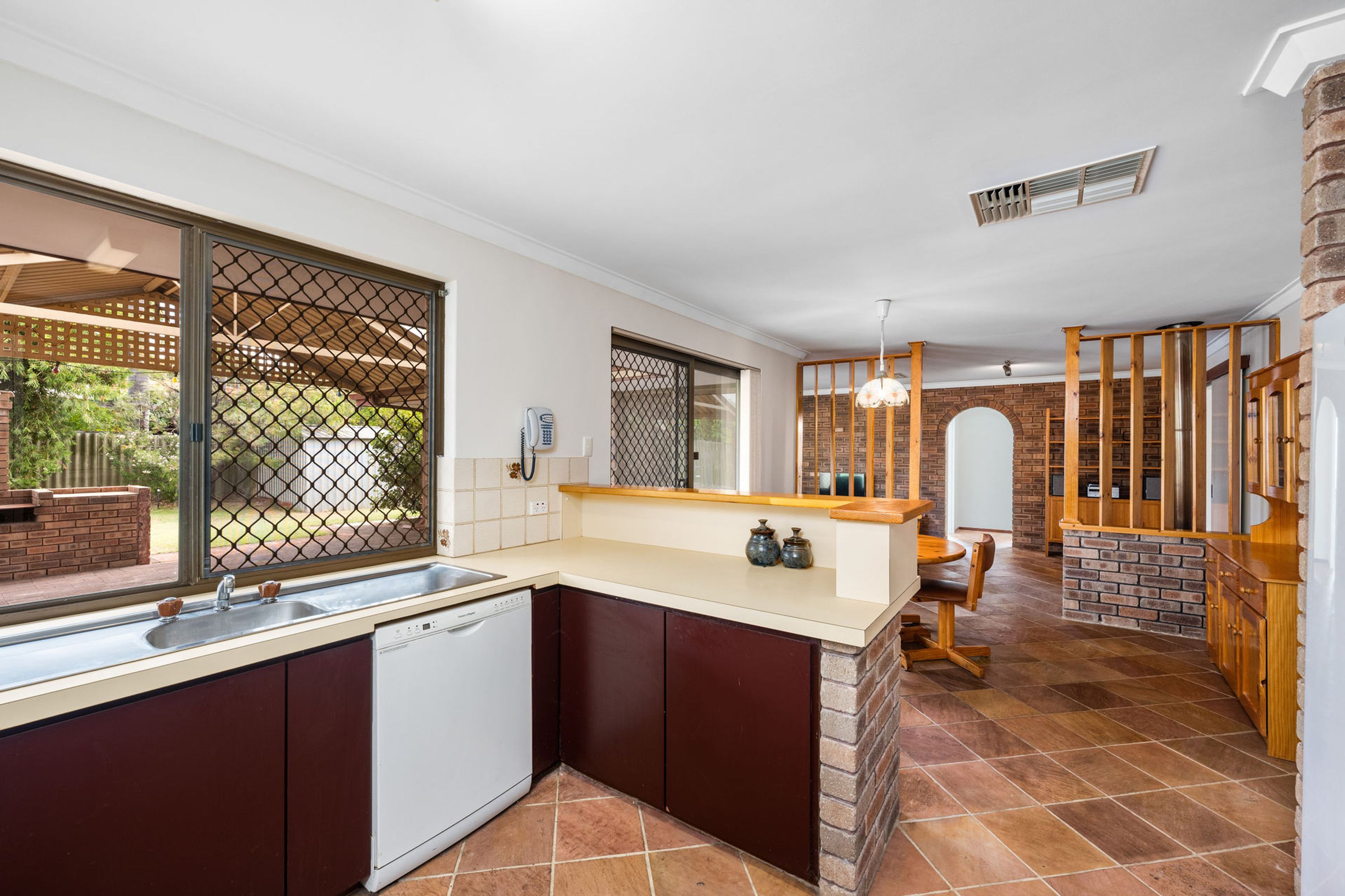 7 Sanderling Drive, Thornlie - Thumbnail 6