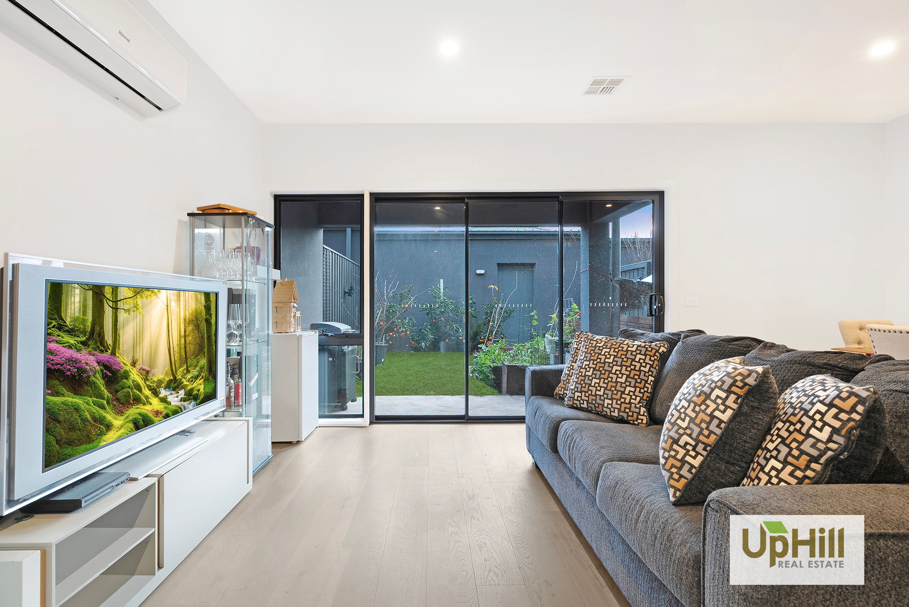 93 HAYTON PARK BOULEVARD, Cranbourne West - Thumbnail 3