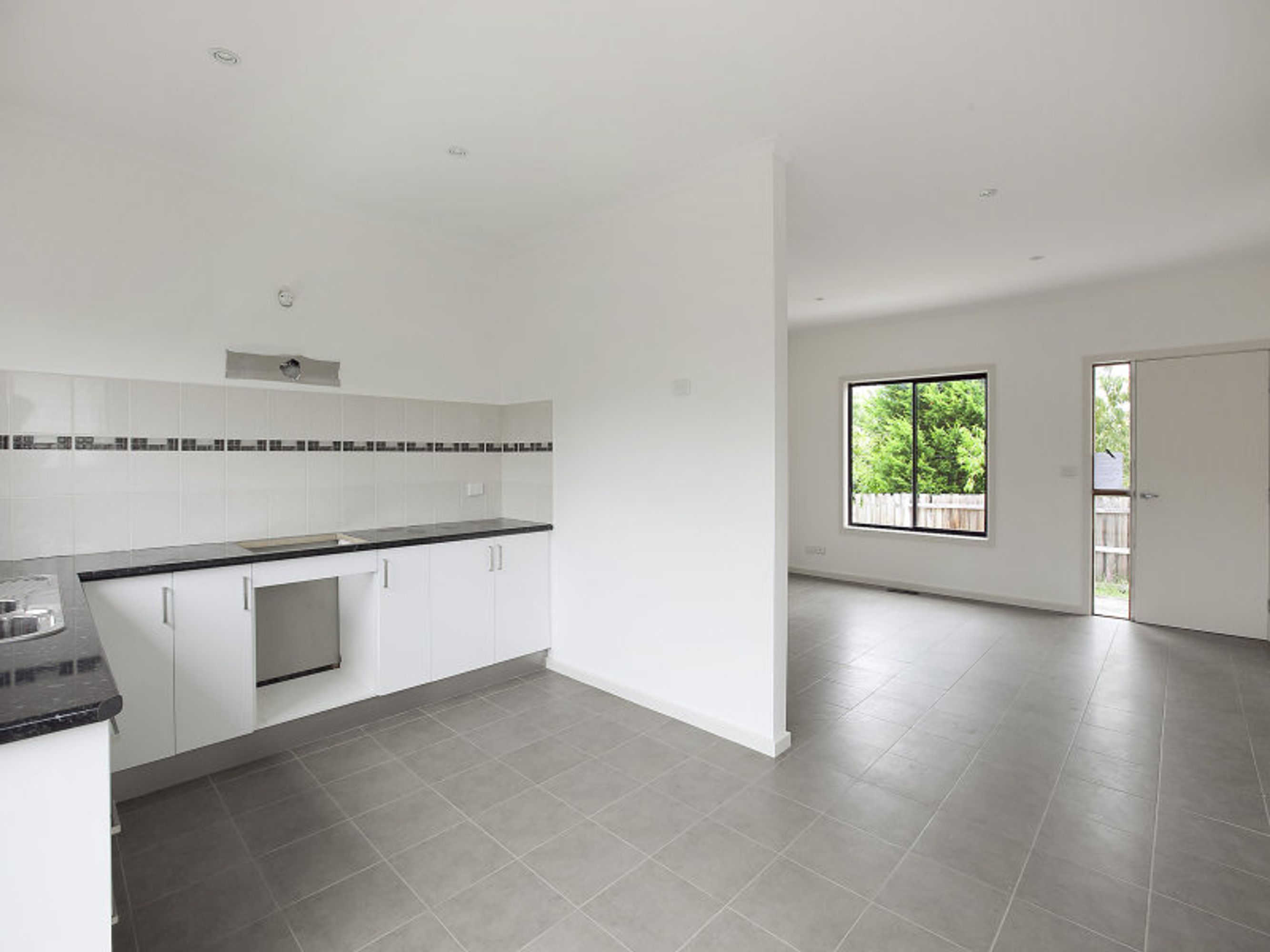 4/937 Heatherton Road, Springvale - Thumbnail 2