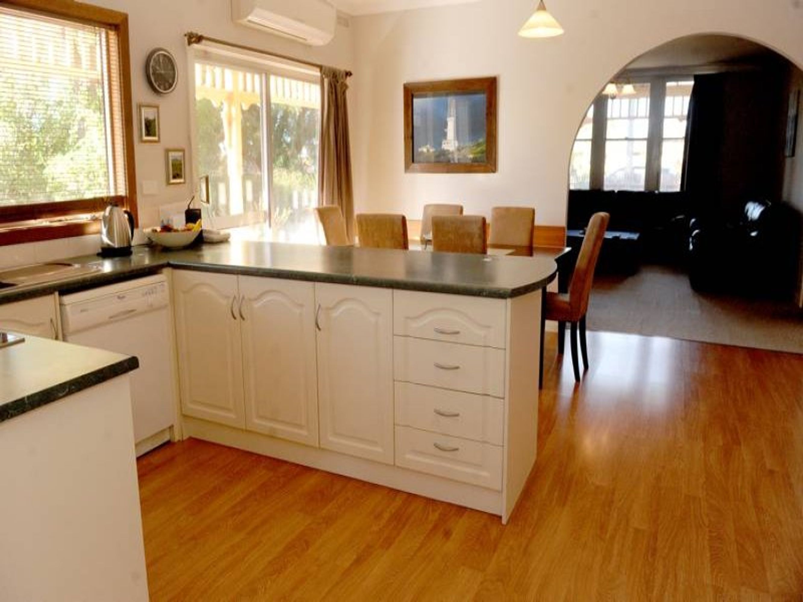 13 Pryors Road, Horsham VIC 3400, Horsham - Thumbnail 2