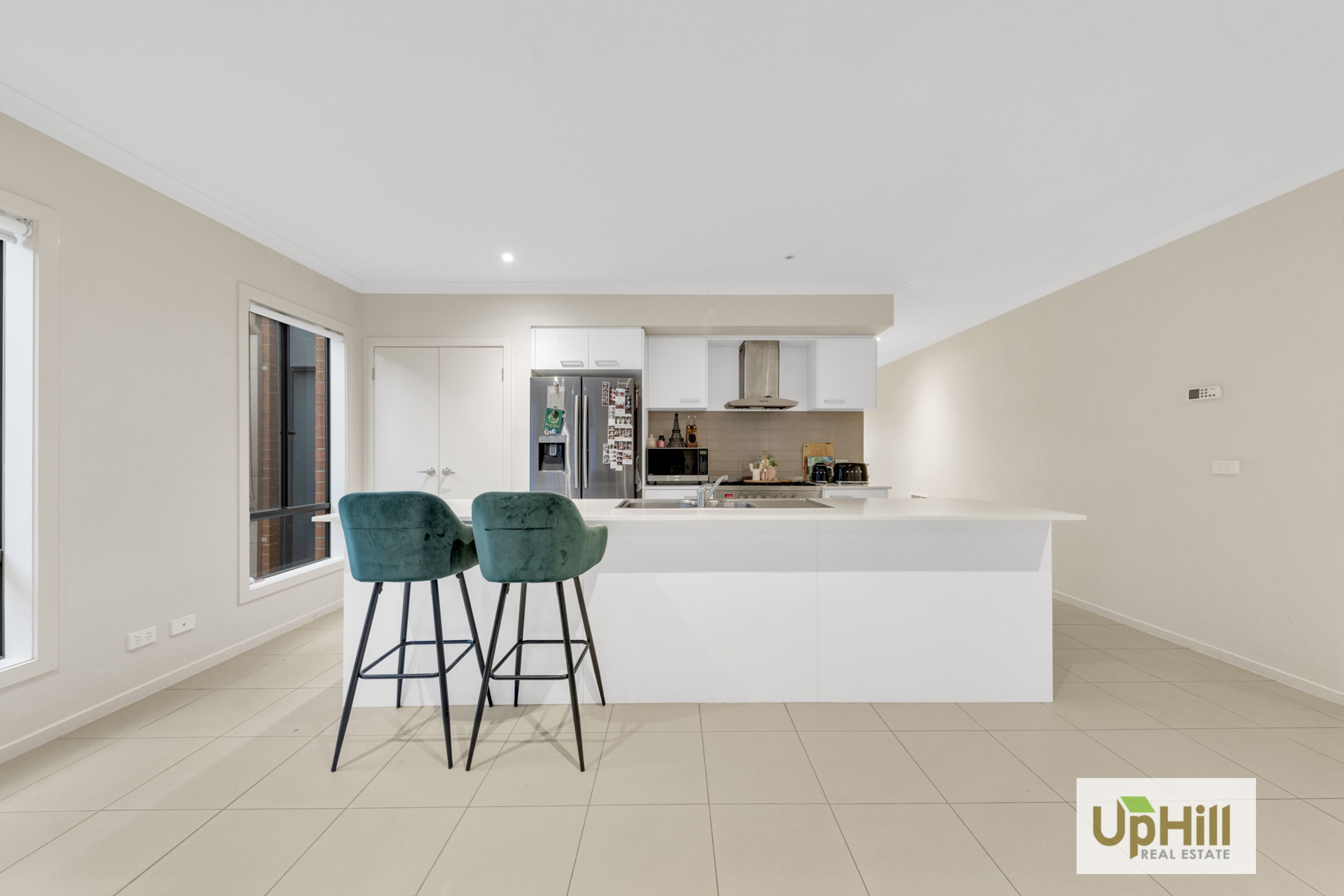 9 Langshan Road, Clyde North - Thumbnail 6