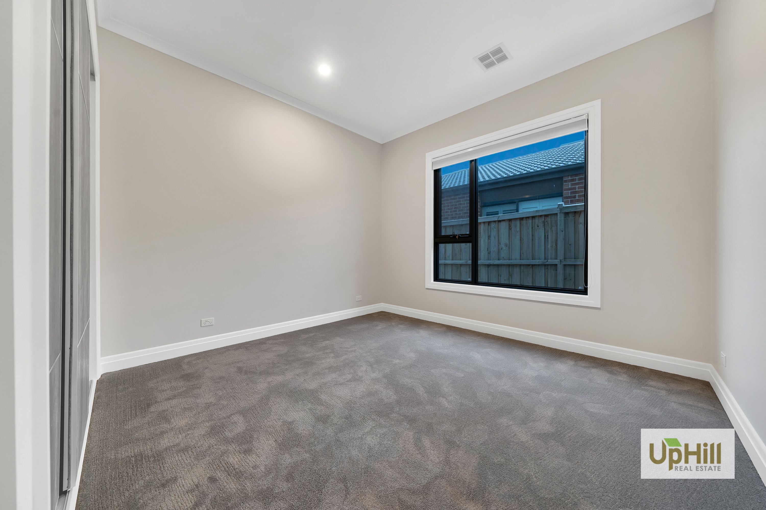 34 Gallant Drive, Clyde North - Thumbnail 6