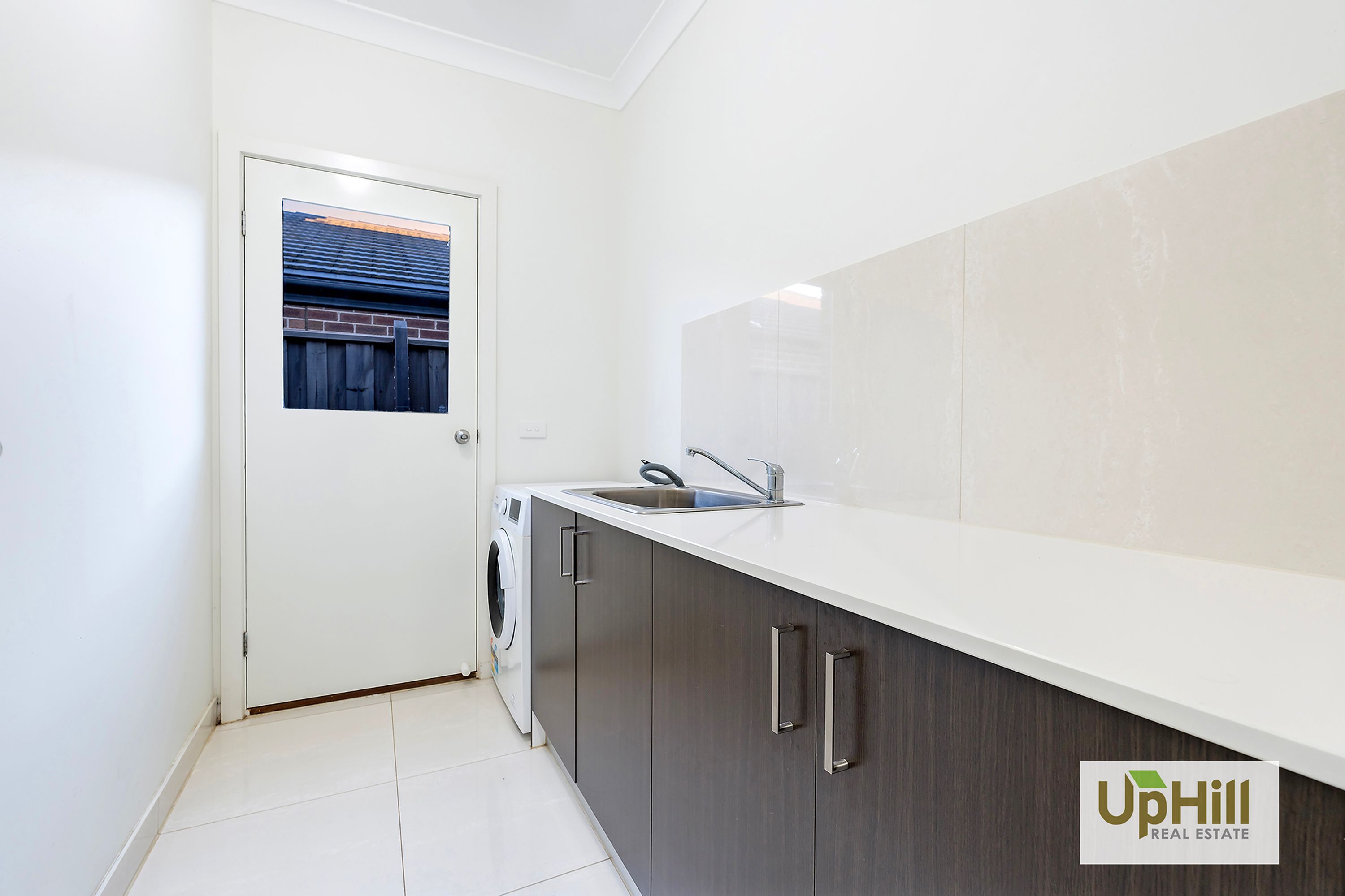 5 Barrier Parade, Clyde North - Thumbnail 2