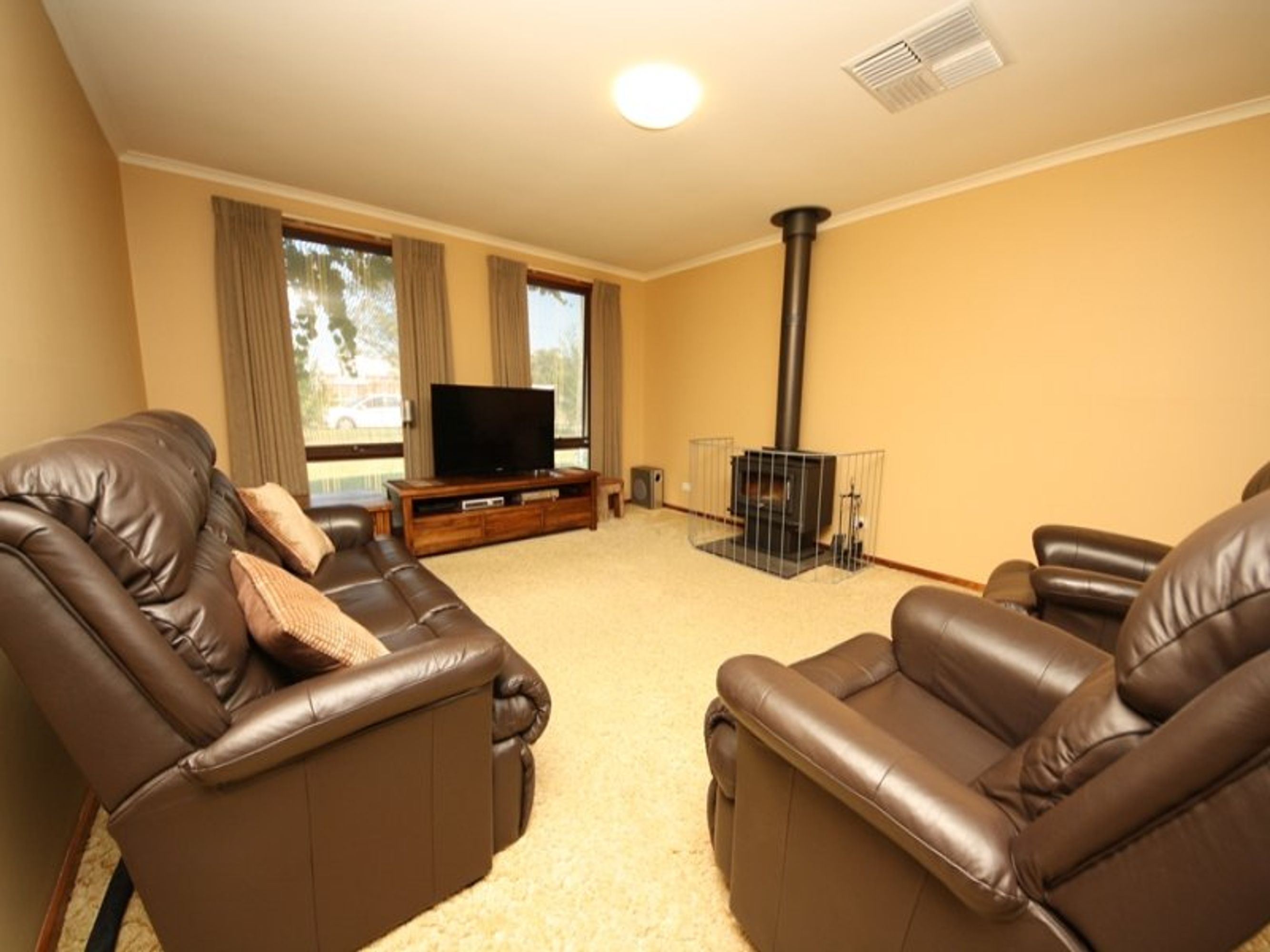 21 Church Street, Nhill VIC 3418, Nhill - Thumbnail 4