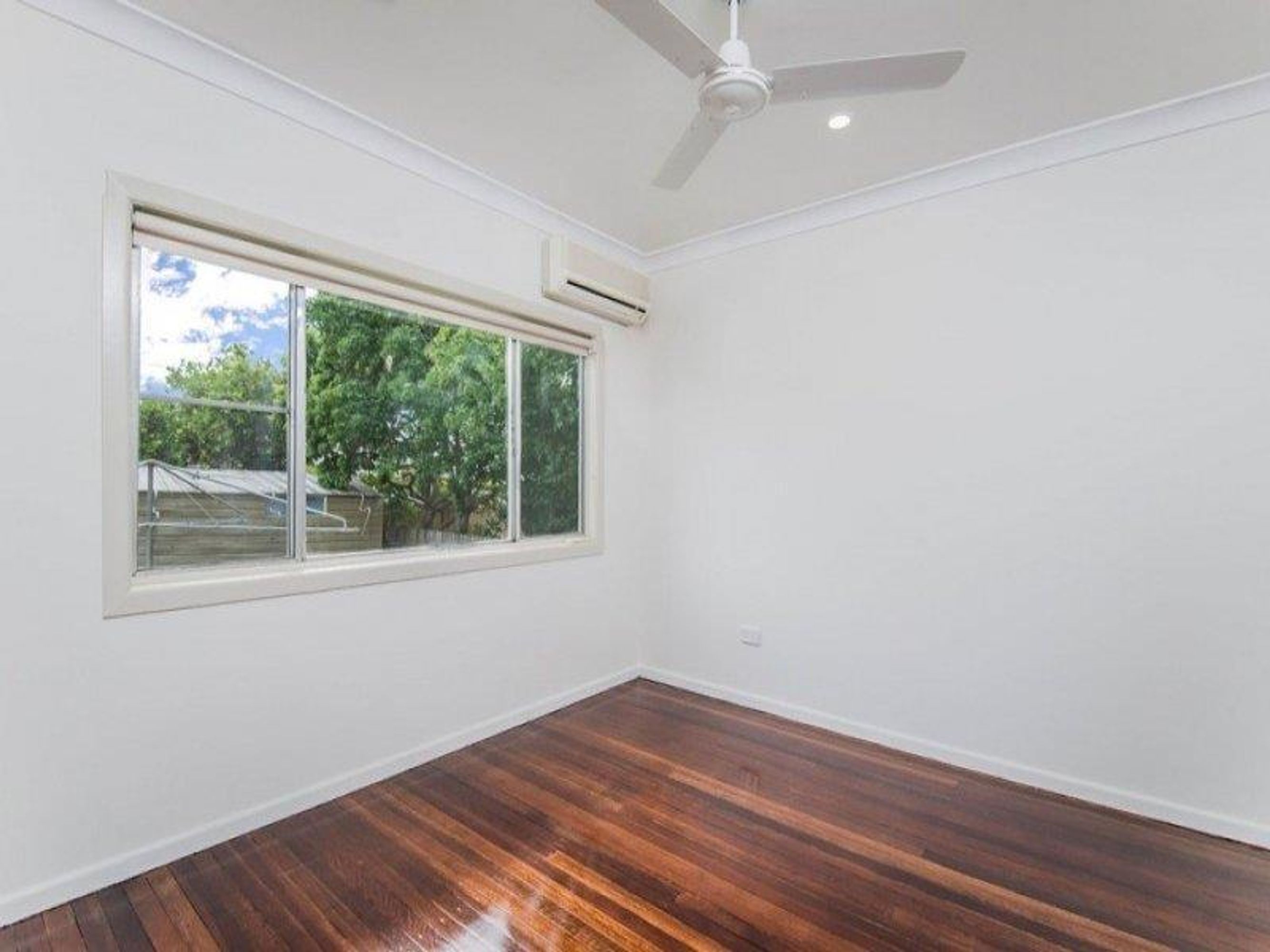 28 Mossberry Avenue, Junction Hill - Thumbnail 8
