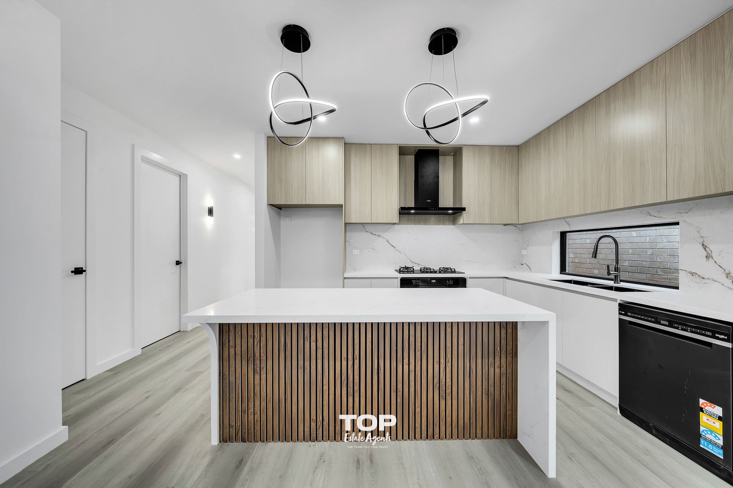 13 Celevan Street, Clyde North - Thumbnail 6