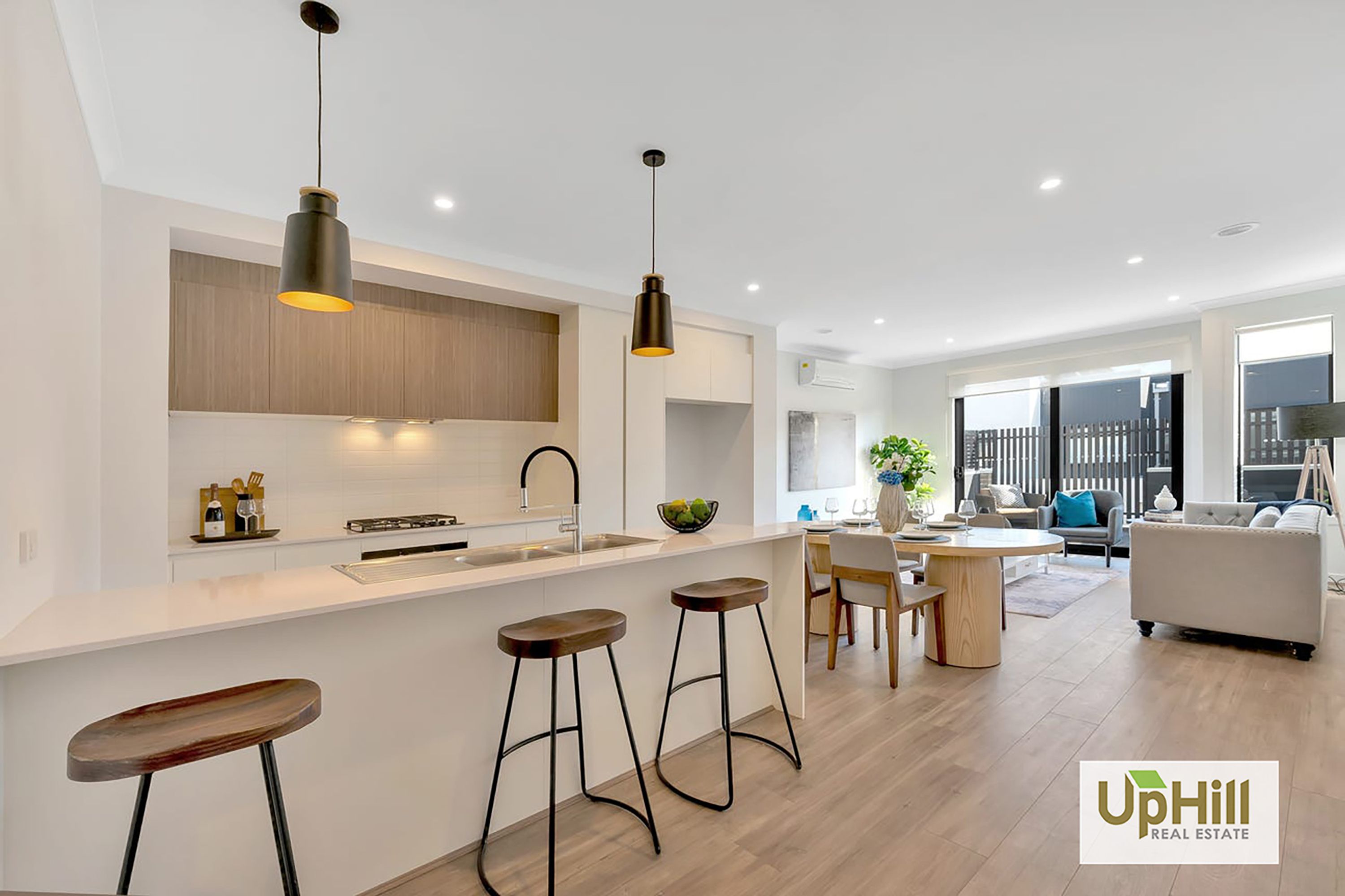 52 Hillview Drive, Carrum Downs - Thumbnail 4
