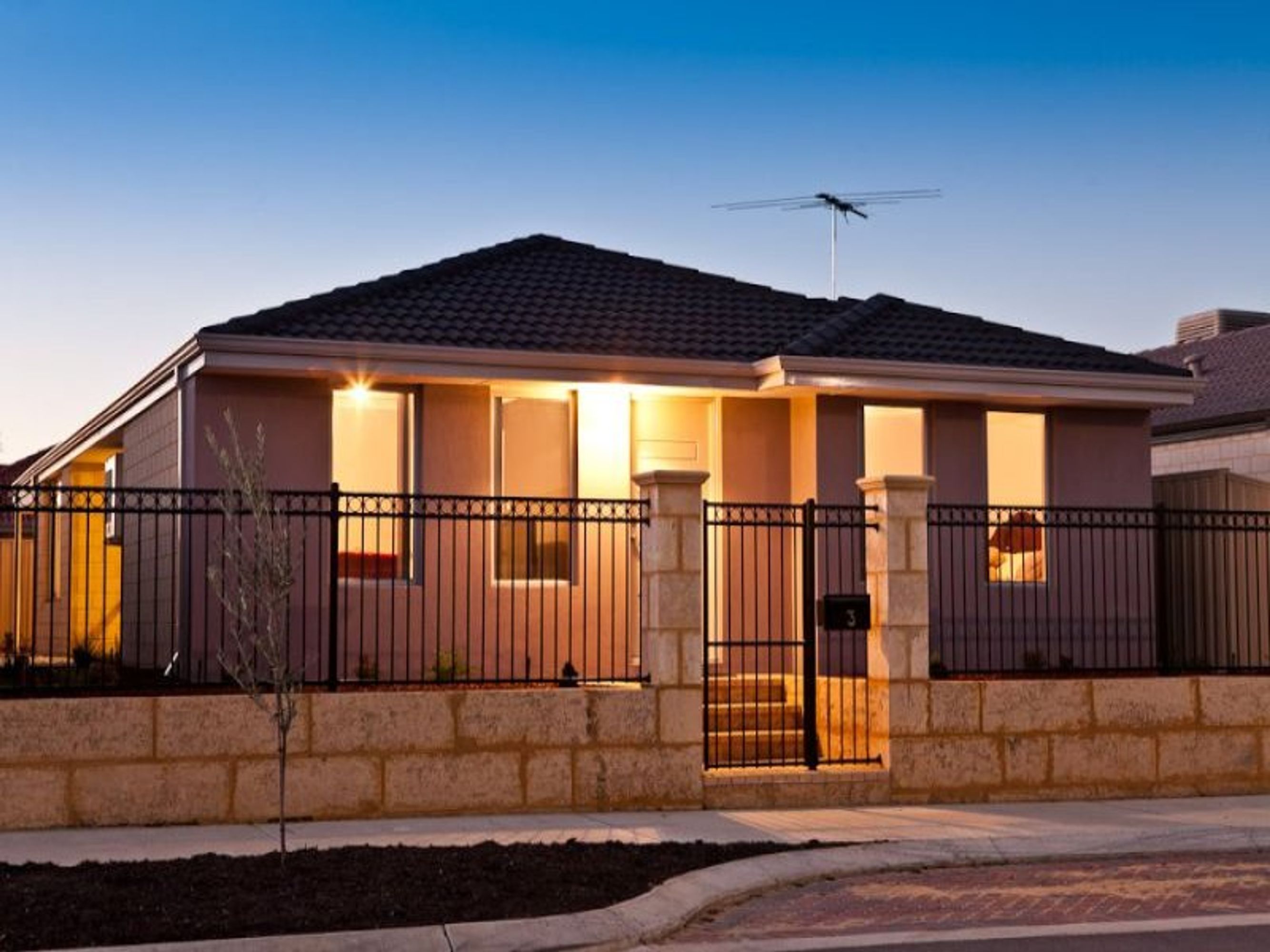 3 Antrim Way