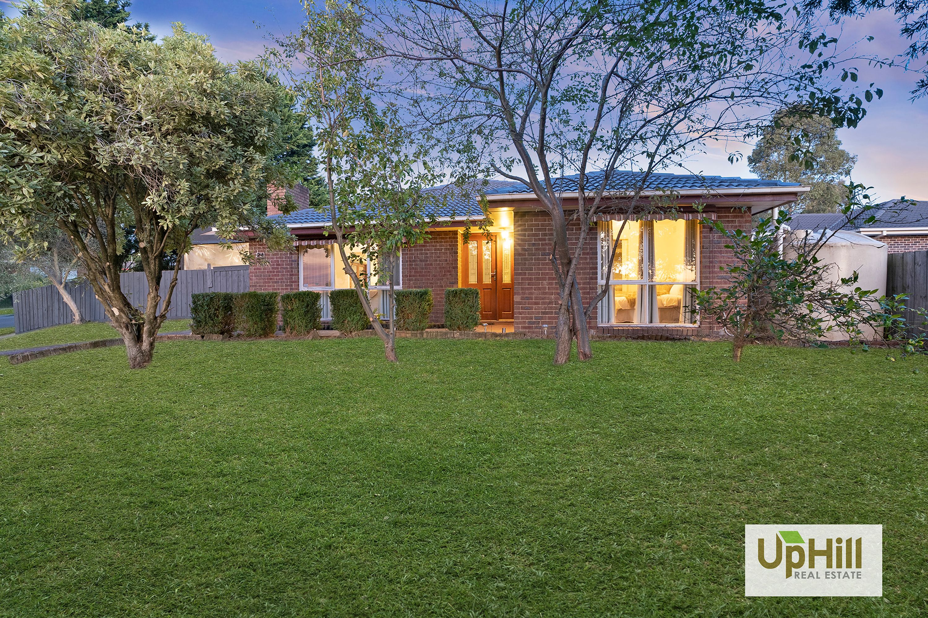 24 Crossdale Rise, Endeavour Hills - Thumbnail 2