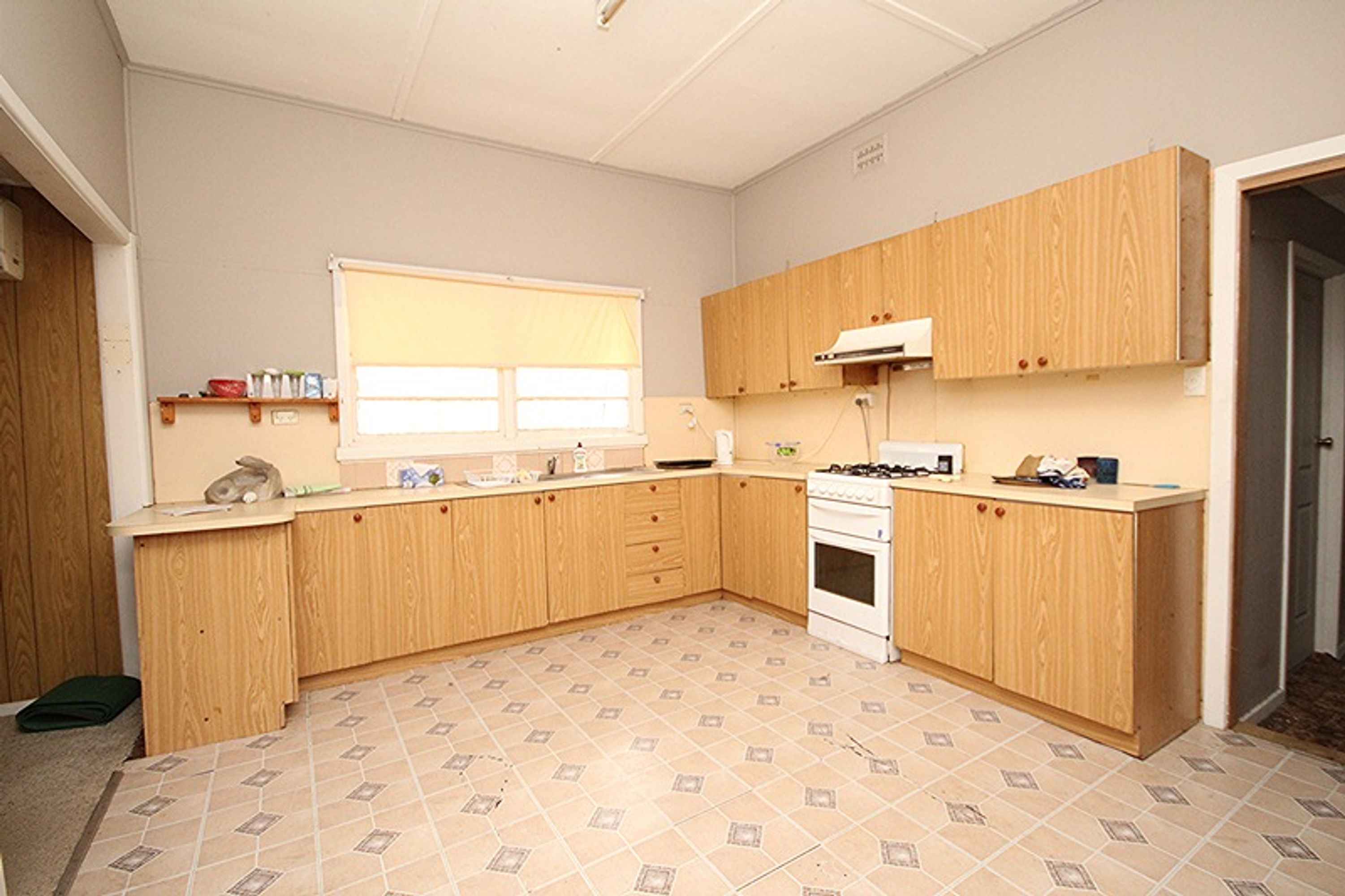16 Moulder Street, Dimboola VIC 3414, Dimboola - Thumbnail 2
