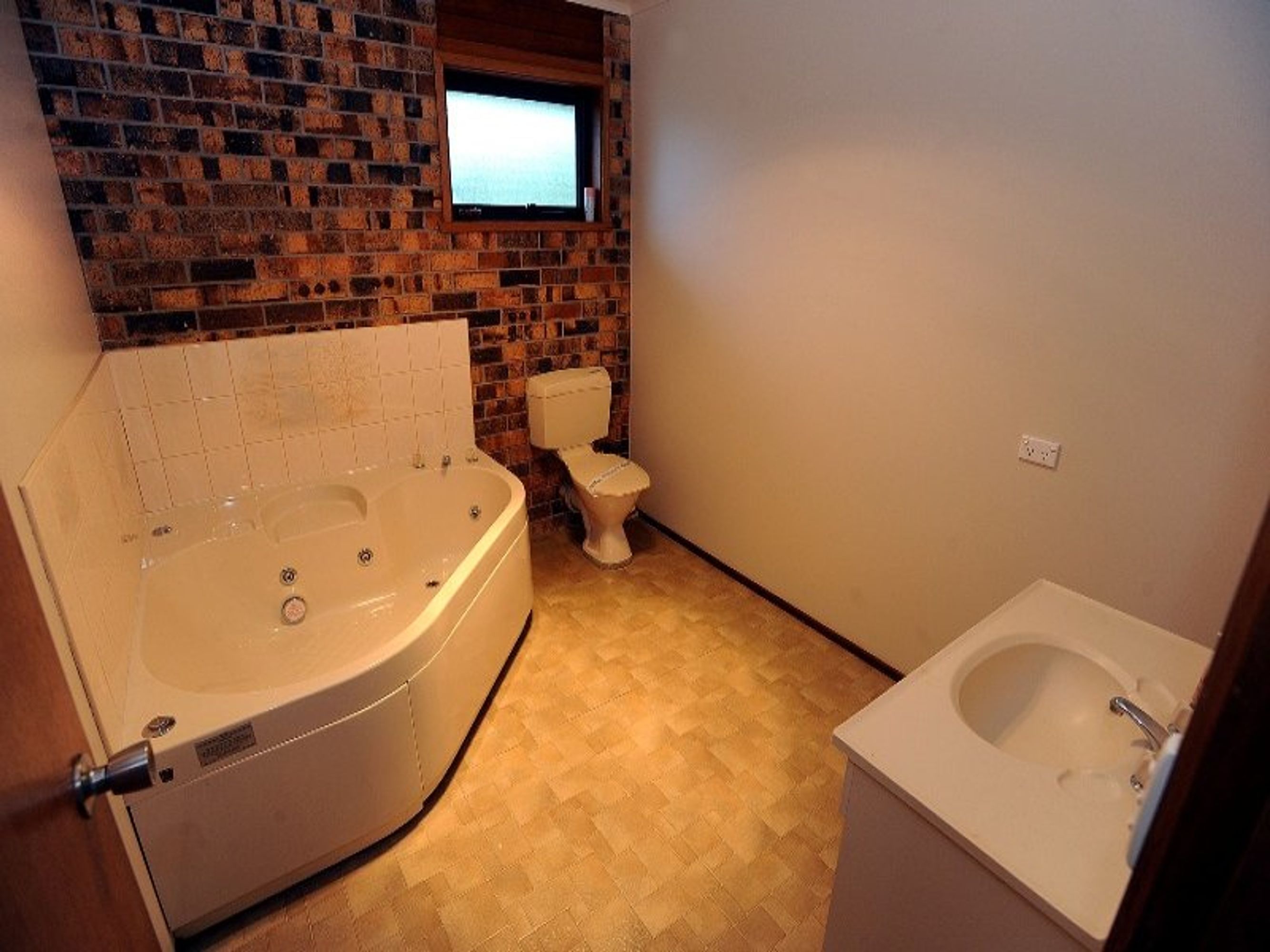 18 Fechler Avenue, Horsham VIC 3400, Horsham - Thumbnail 6