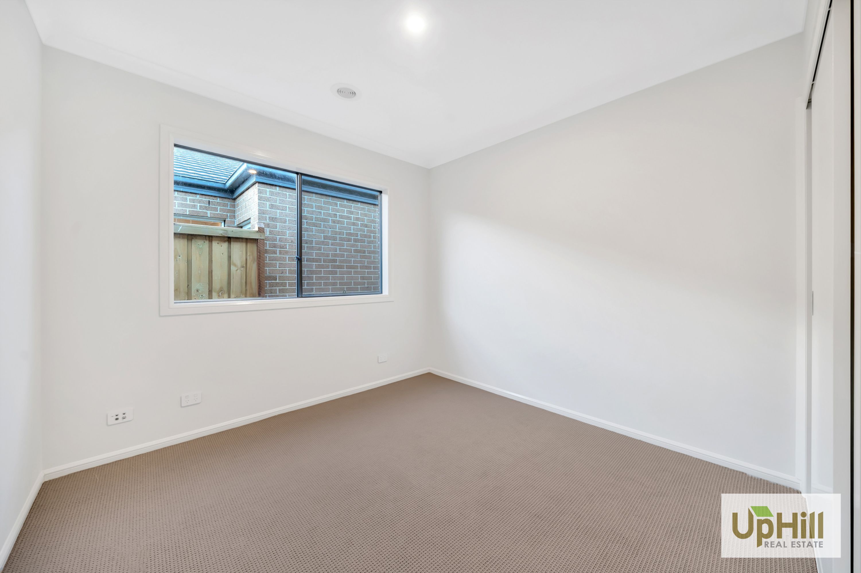 28 PABLO DRIVE, Clyde North - Thumbnail 5