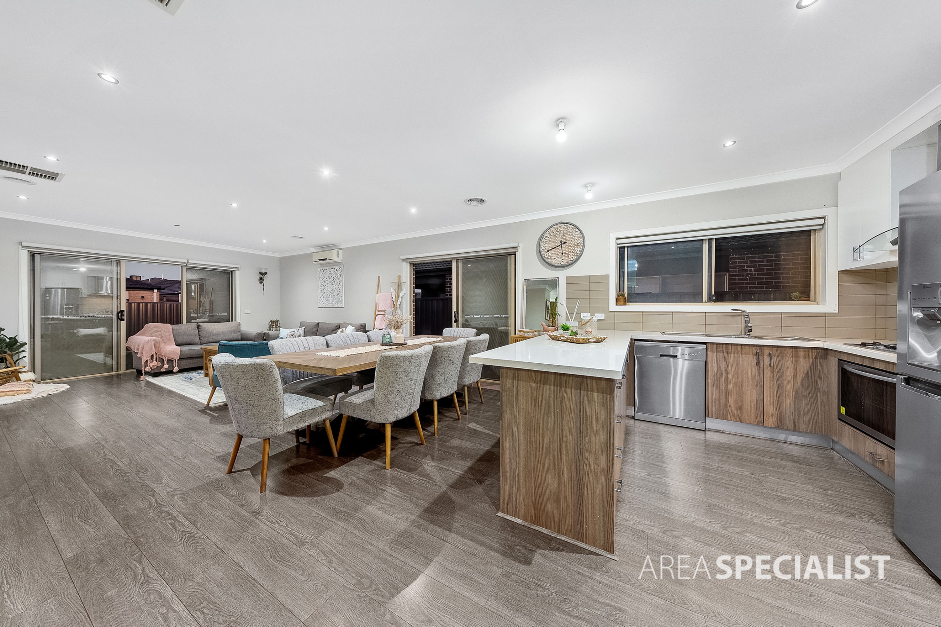 42 City Vista Court, Fraser Rise VIC 3336, Fraser Rise - Thumbnail 3