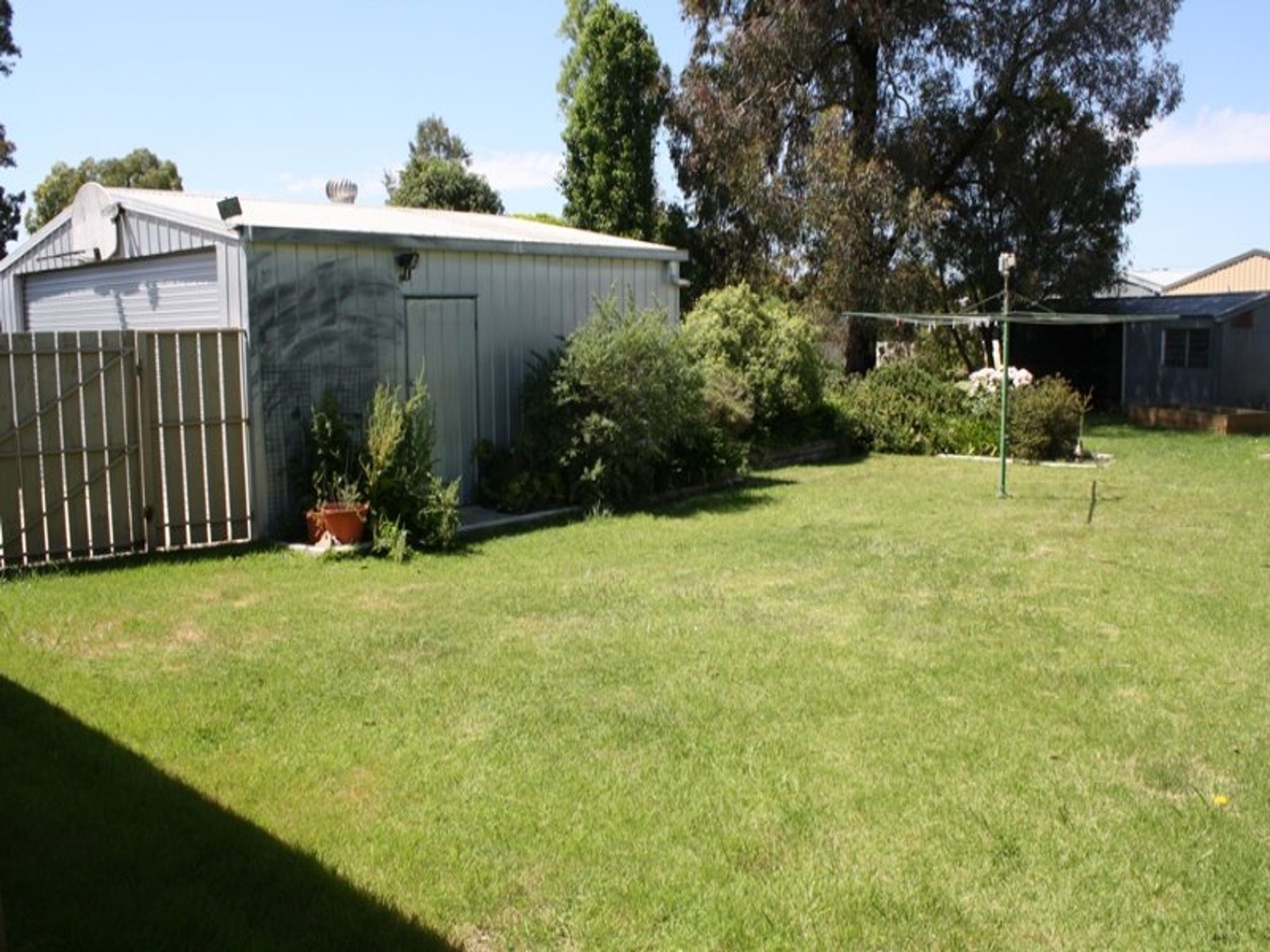 8 Thomas Street, Nhill VIC 3418, Nhill - Thumbnail 2