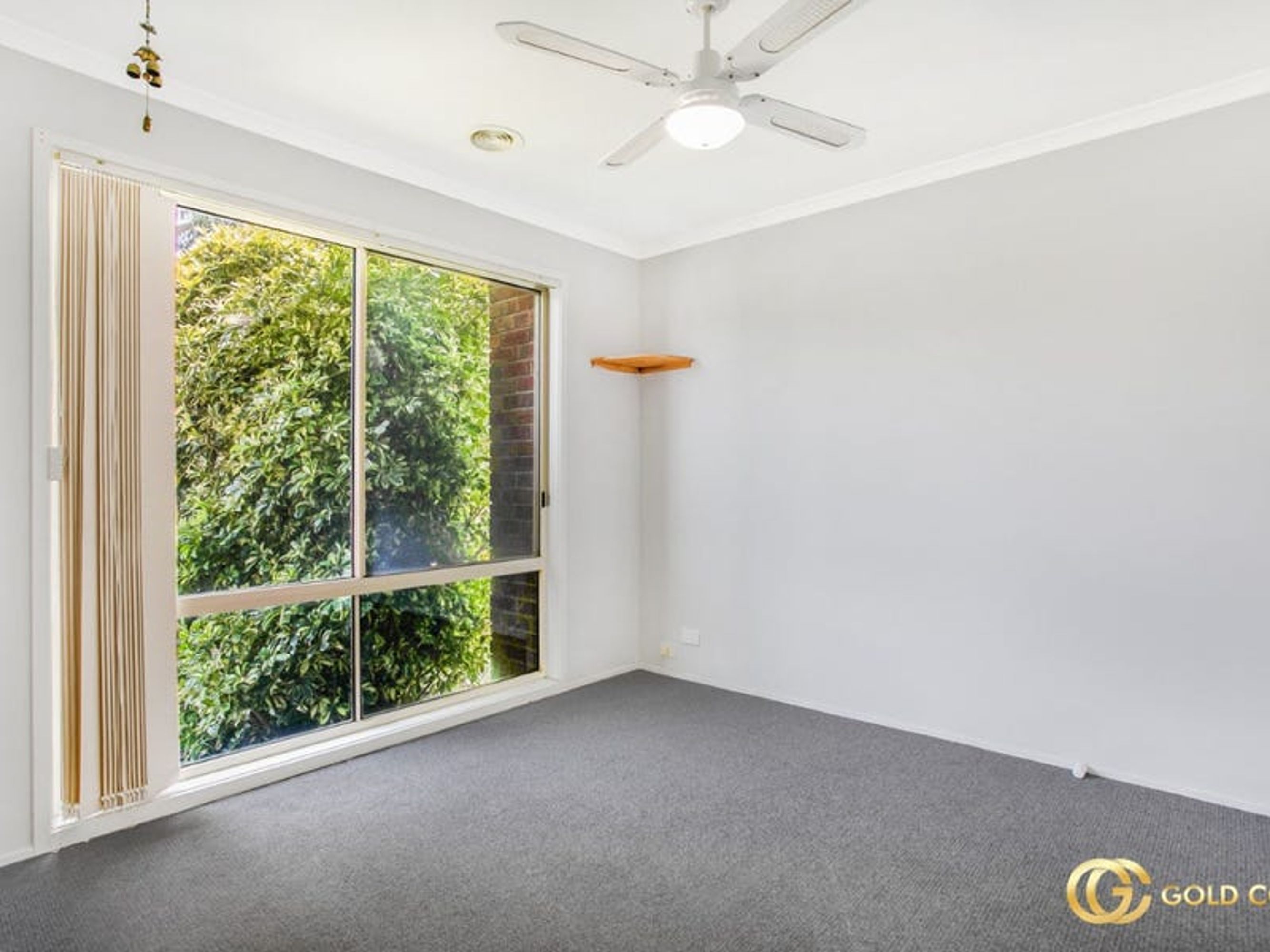 12 Houndsforth Street, Cranbourne East - Thumbnail 4