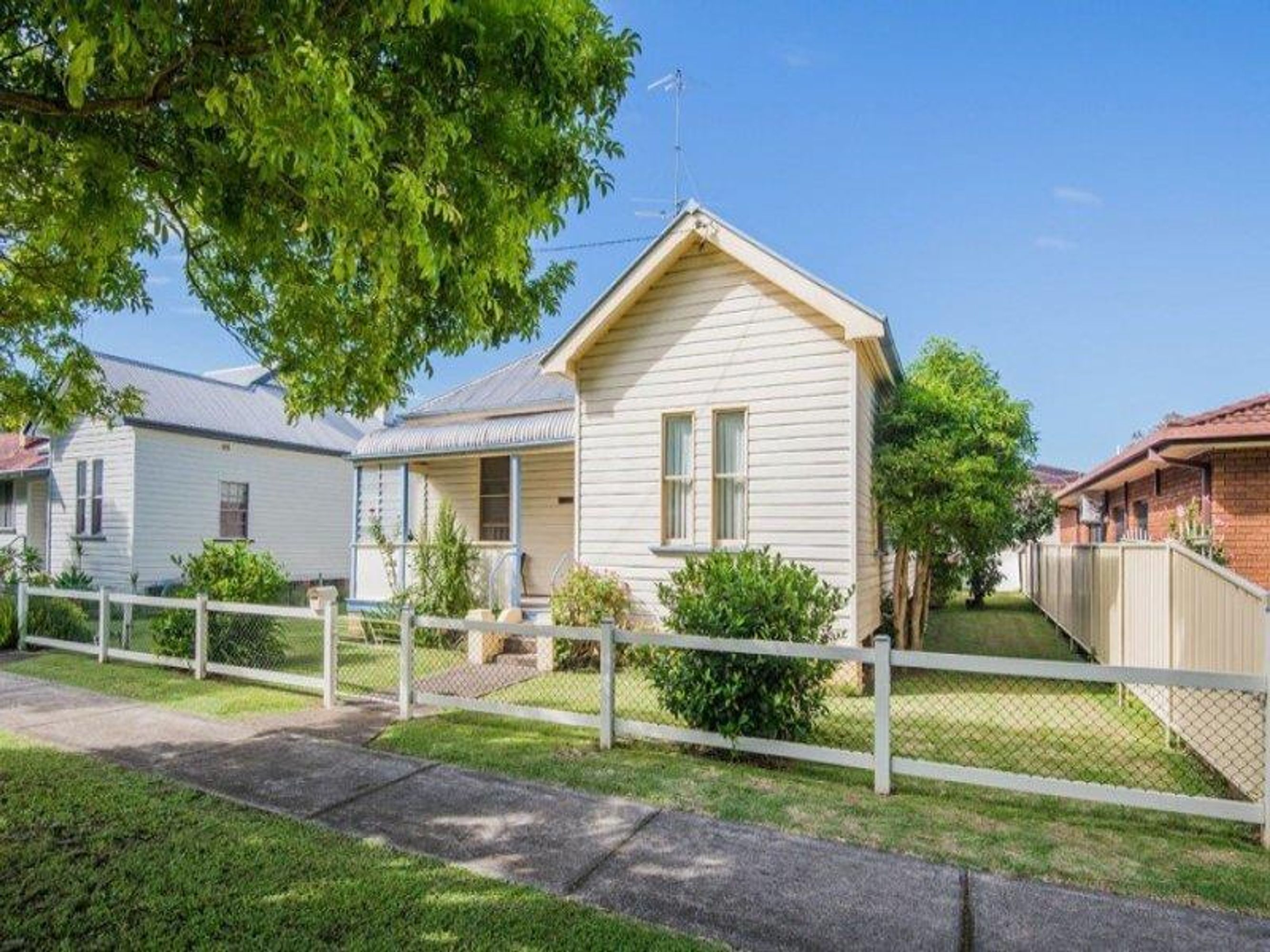 121 Victoria Street, Grafton - Image 1