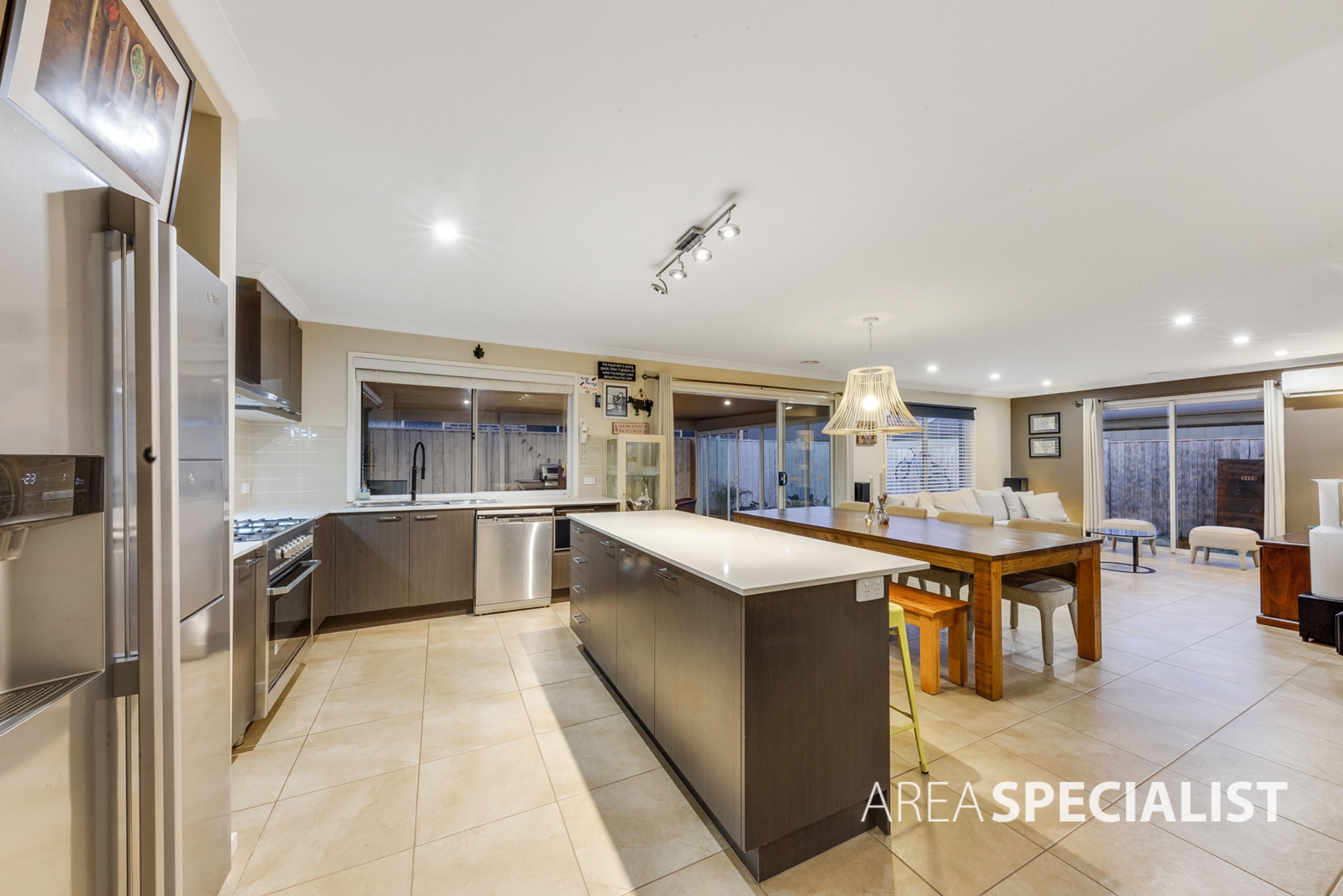 17 Adams Drive, Fraser Rise VIC 3336, Fraser Rise - Thumbnail 6
