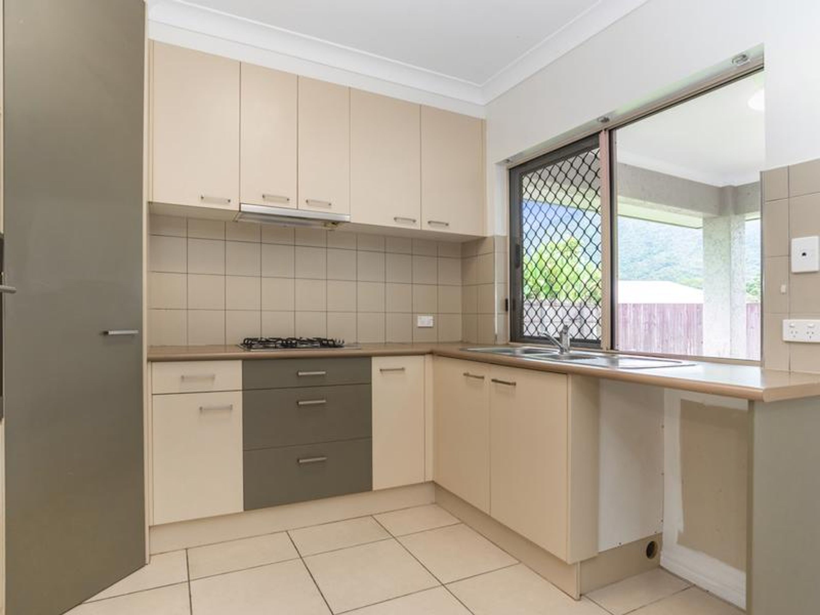 13 Pansini Street, Edmonton - Thumbnail 4