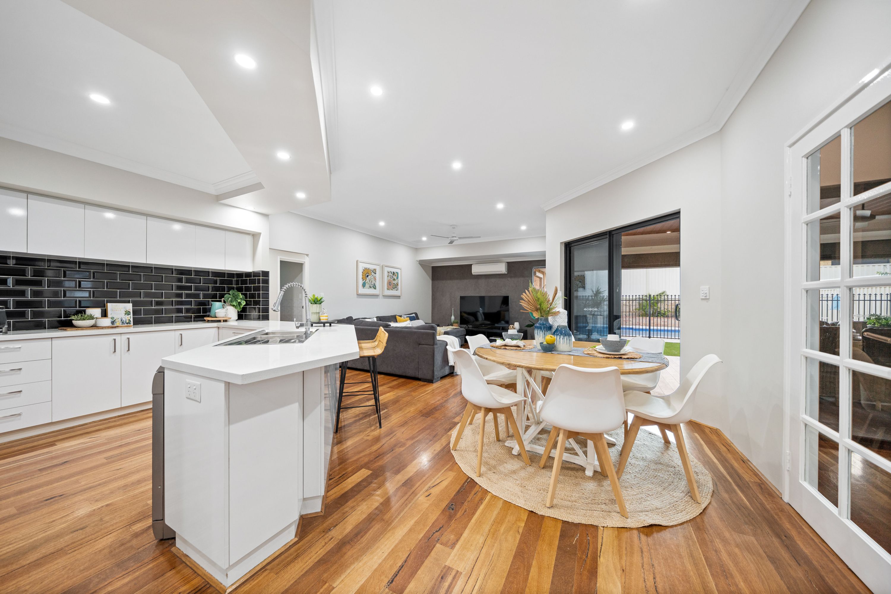 19 Wicklow Circle, Darch - Thumbnail 2