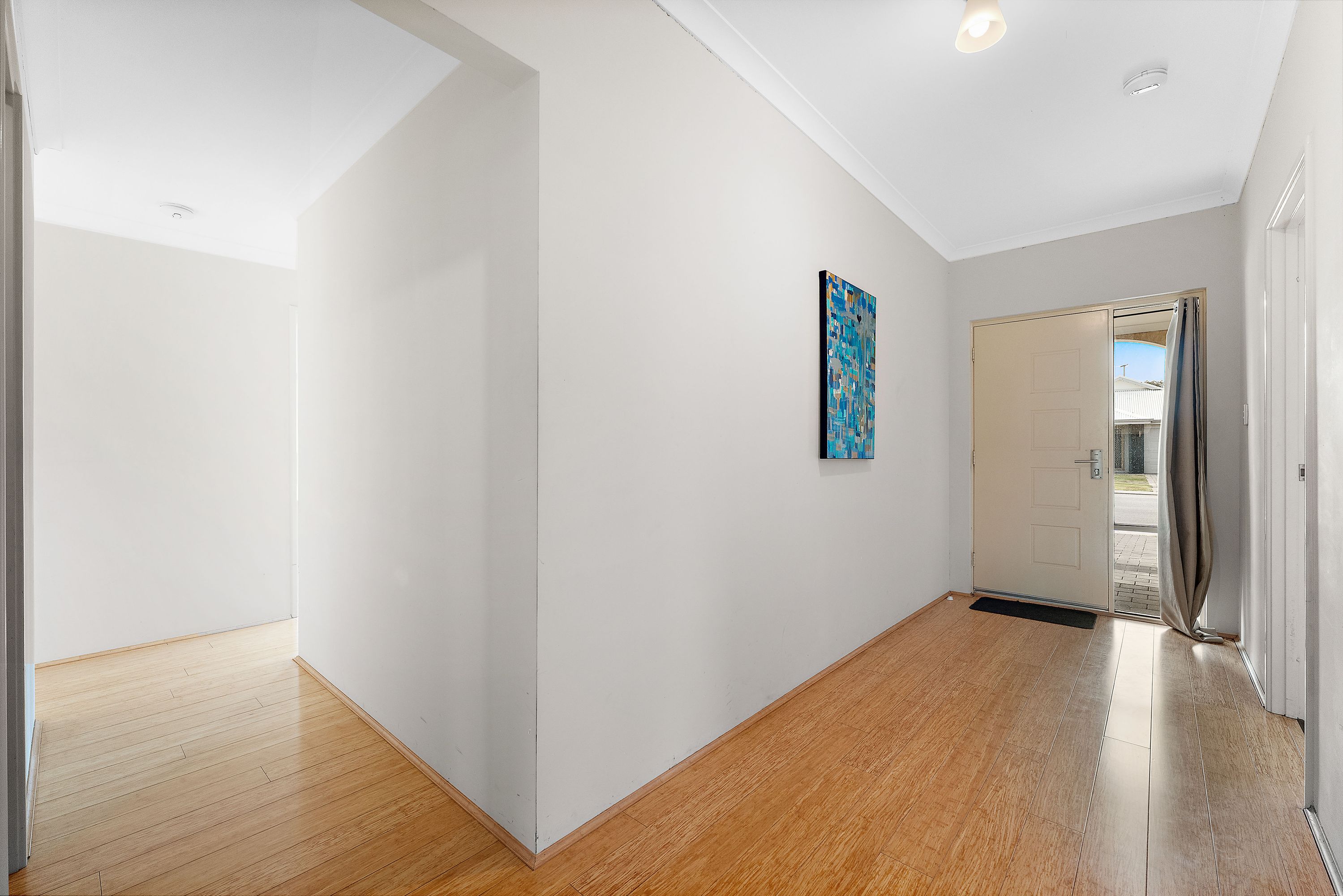 18 Dalmilling Drive, The Vines - Thumbnail 4