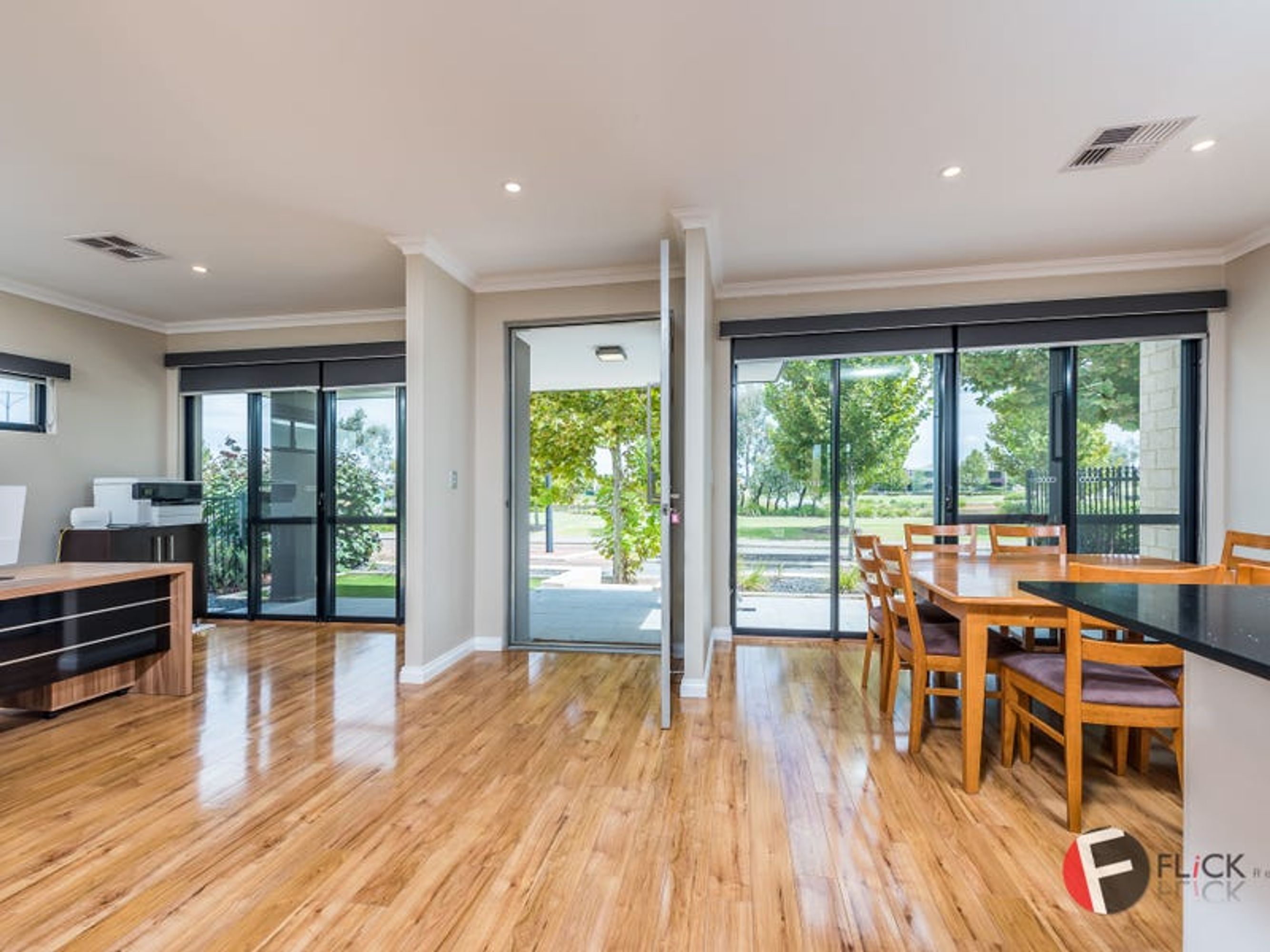 60 Egerton Dr, Aveley, Aveley - Thumbnail 7