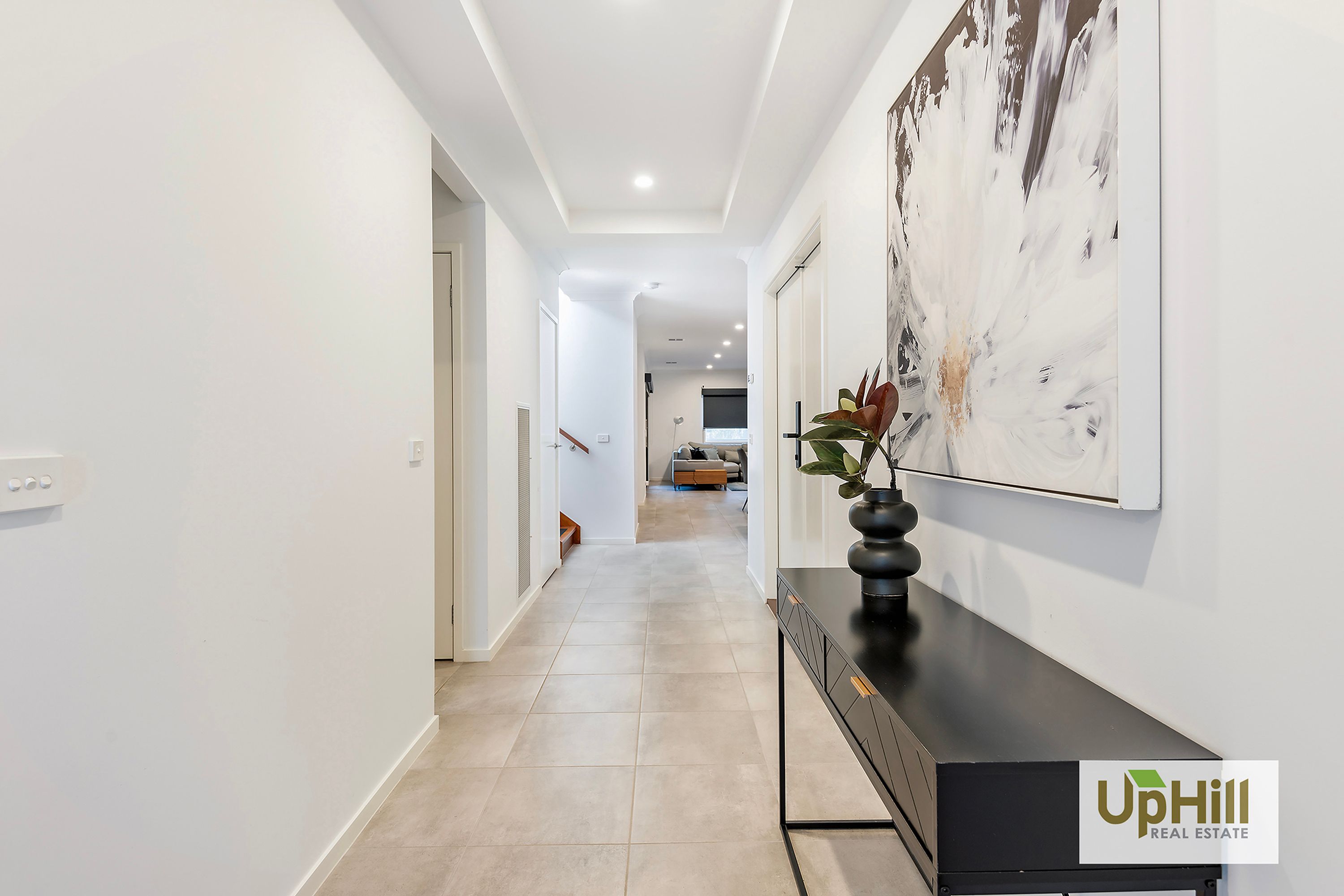 11 Mediterranean Avenue, Clyde - Thumbnail 4