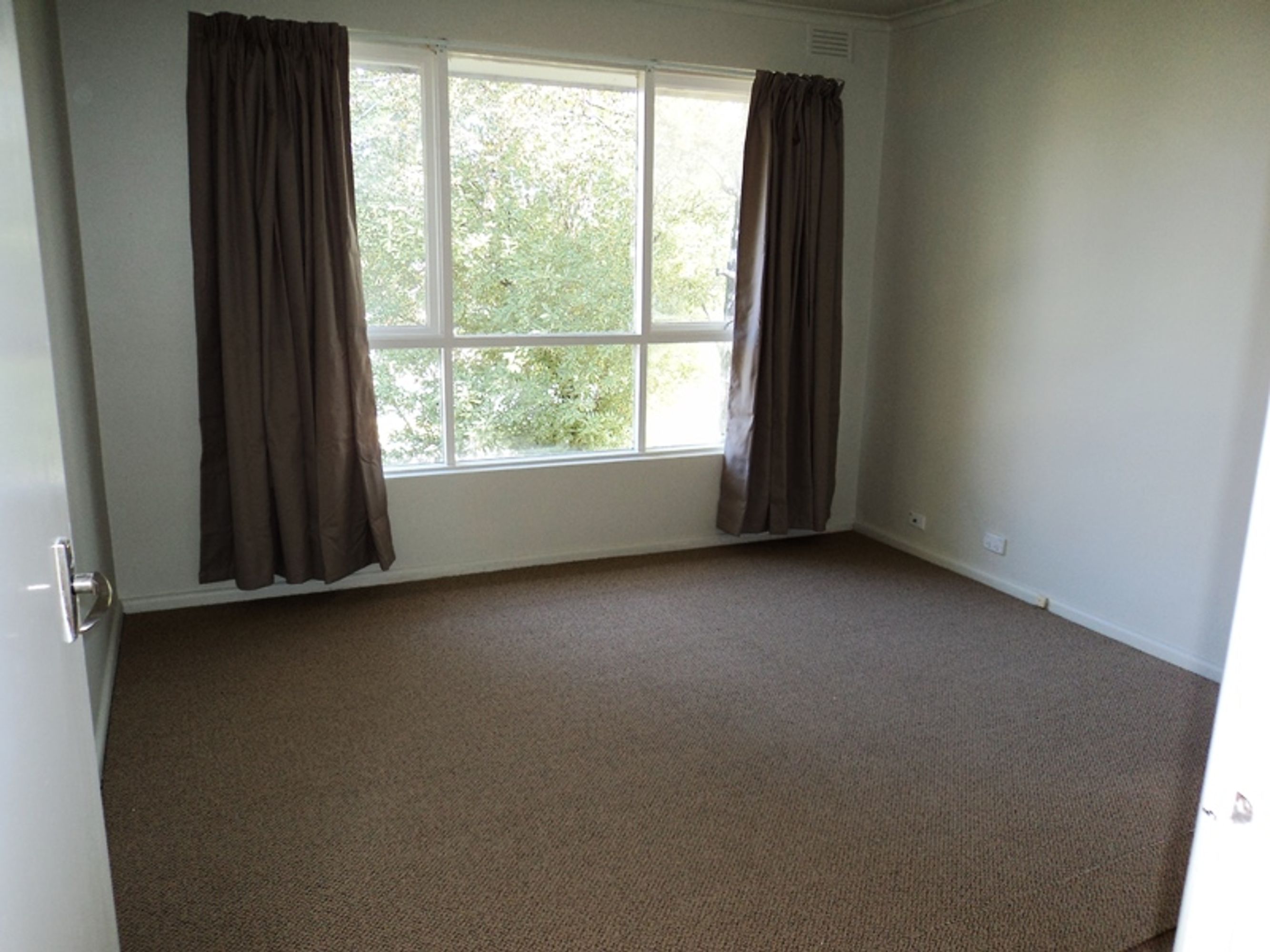 2/63 St Johns Avenue, Springvale - Thumbnail 2