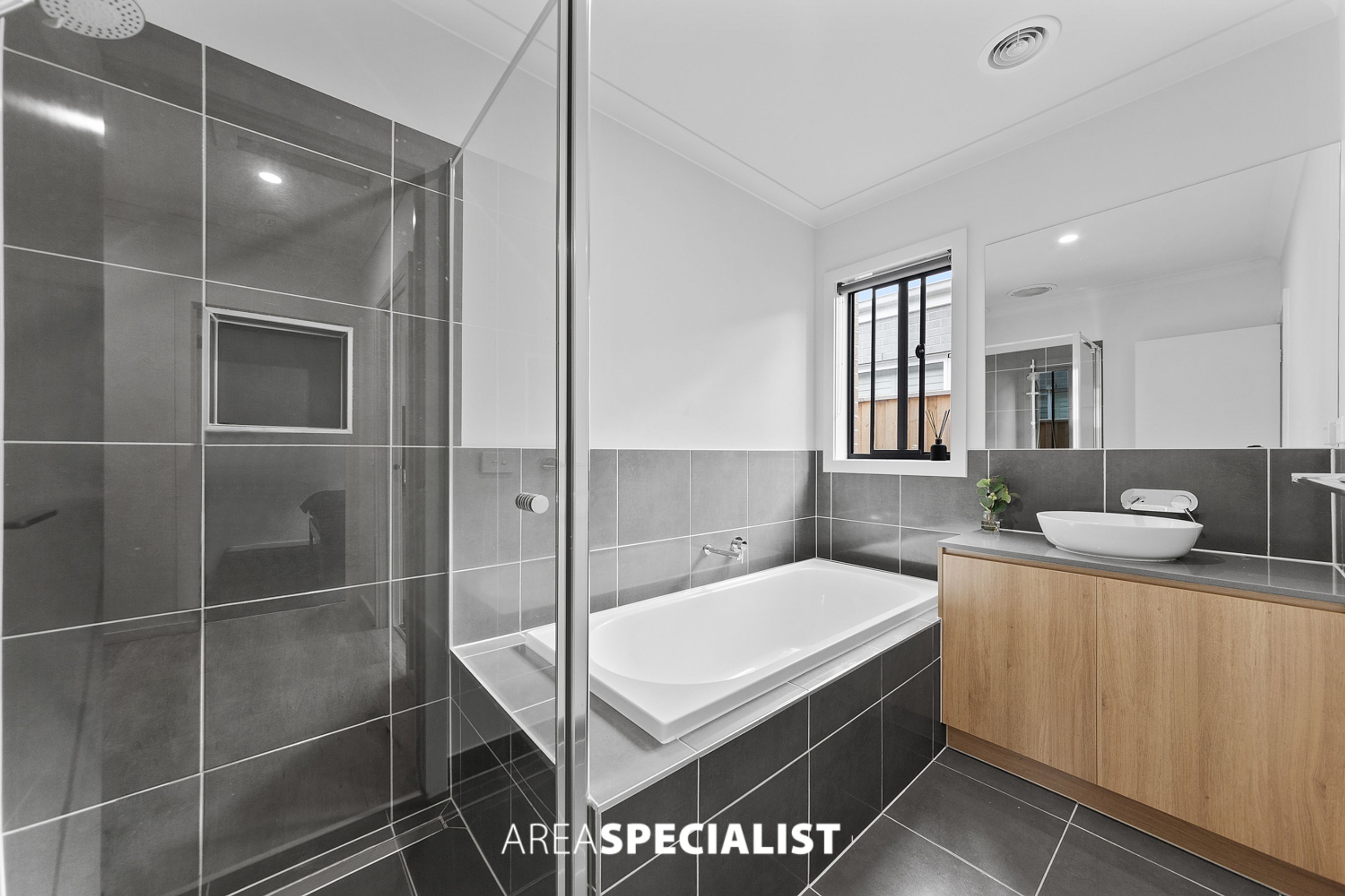 52 Bronzewing Street, Pakenham - Thumbnail 8