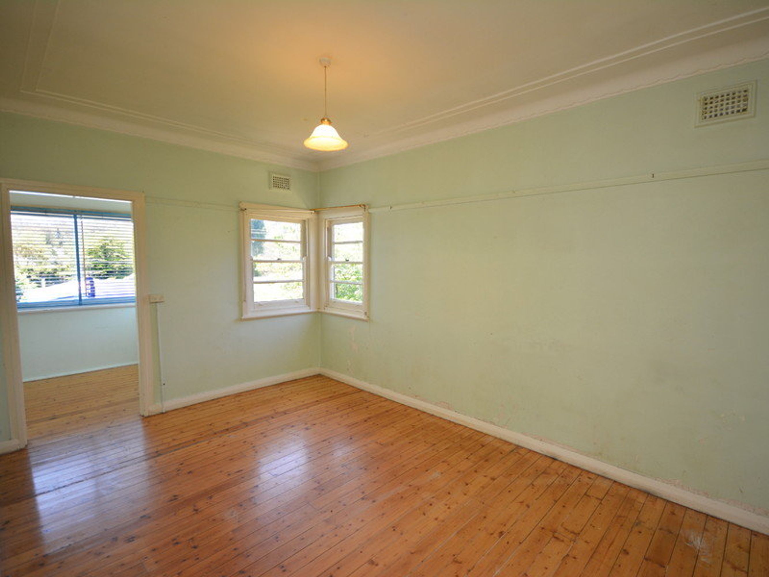 63 Lovel Street, Katoomba - Thumbnail 5