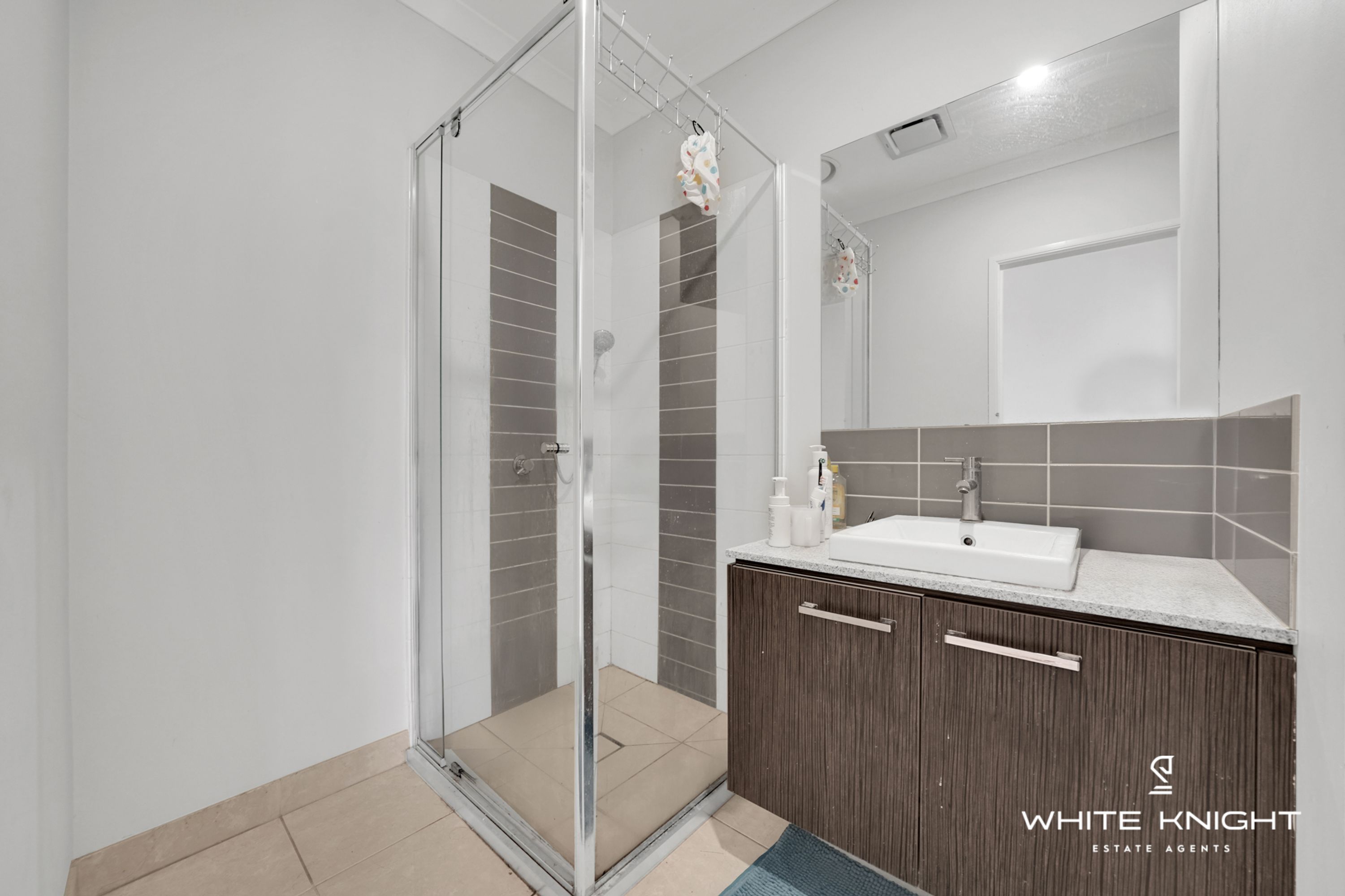 35 Willis Street, St Albans VIC 3021, St Albans - Thumbnail 3