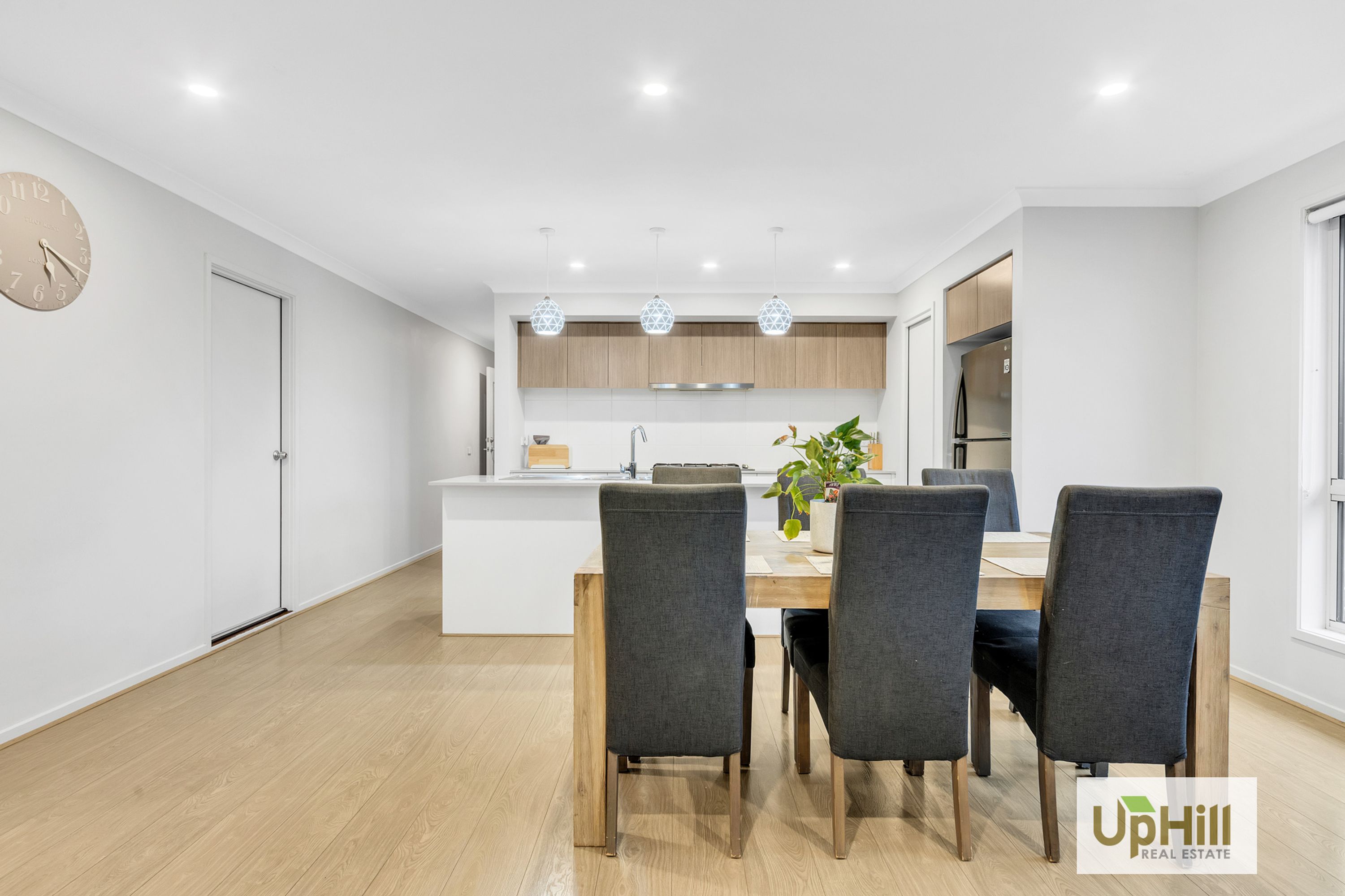 23 Walhallow Drive, Clyde North - Thumbnail 8