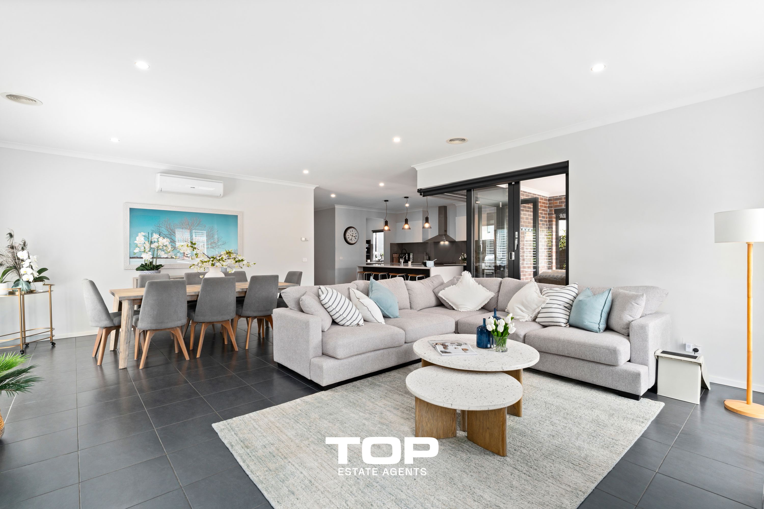 6 Flagstaff Crescent, Clyde North - Thumbnail 8
