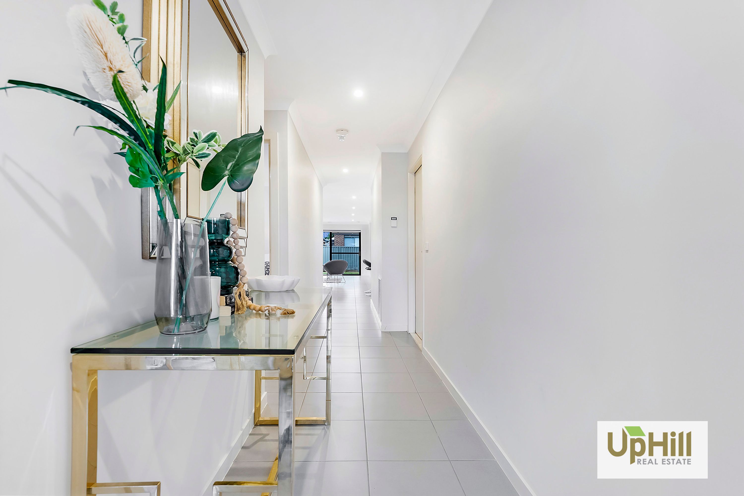 144 Lineham Drive, Cranbourne East - Thumbnail 2