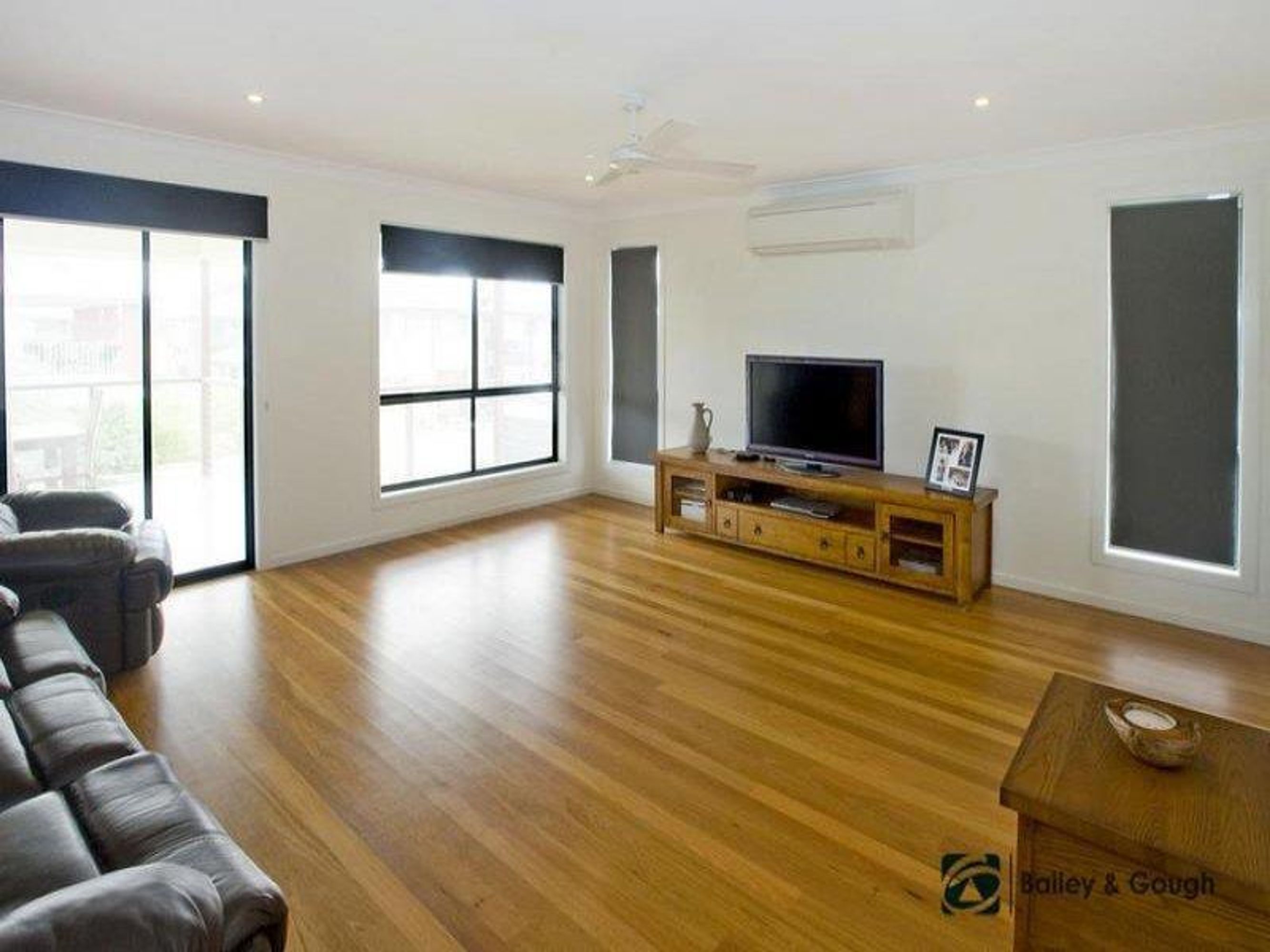 42 Riverdale Court, Grafton - Thumbnail 5