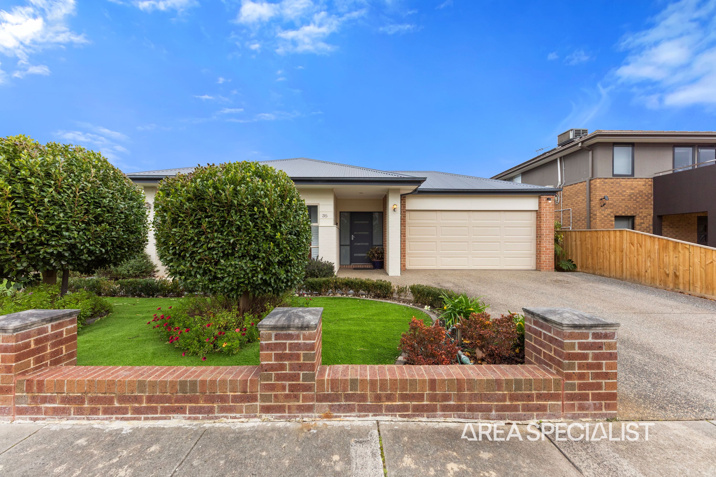 35 Mackellar Street, Pakenham, Pakenham - Image 1