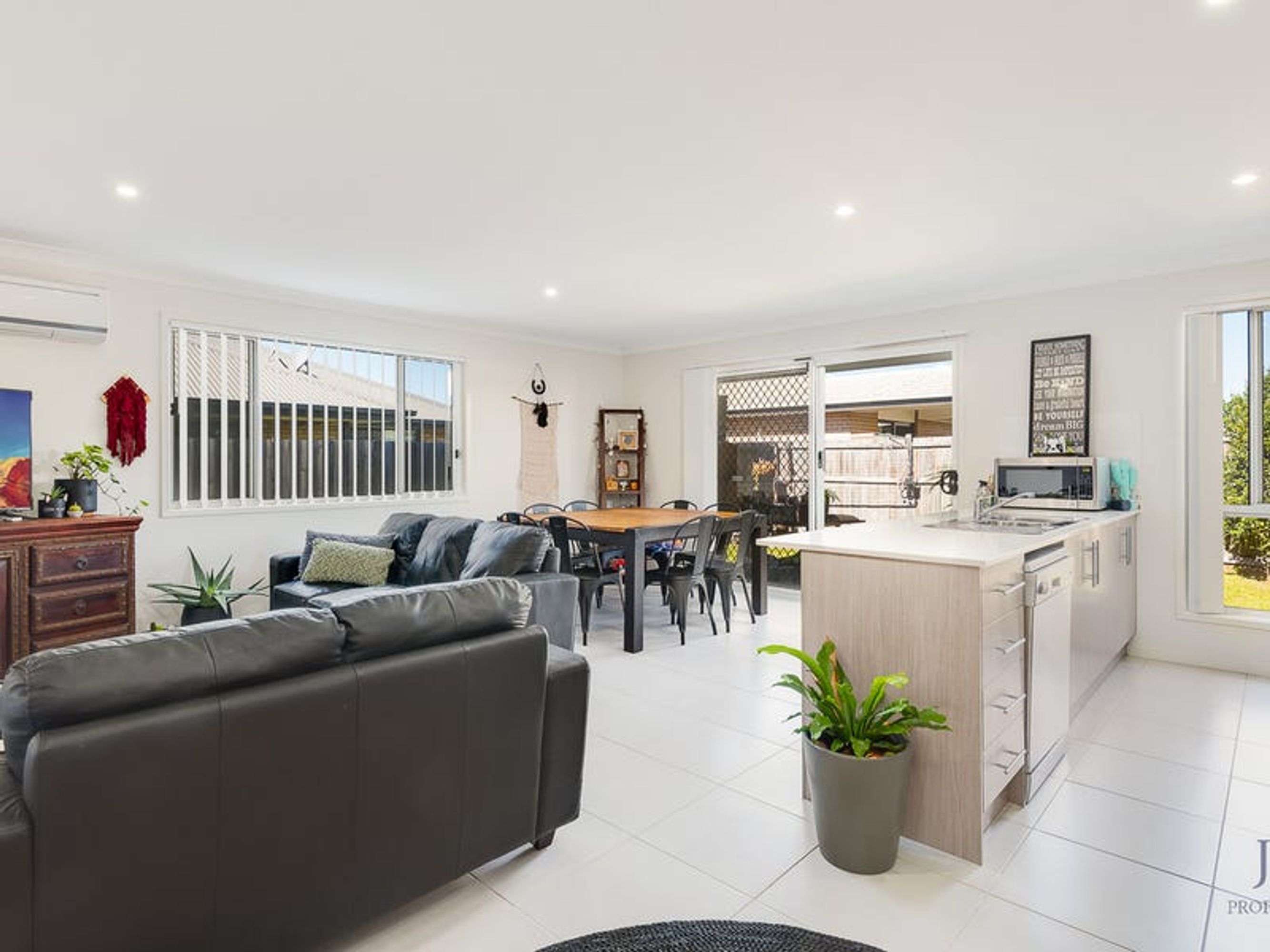 16 Baxter Crescent, Caboolture - Thumbnail 2