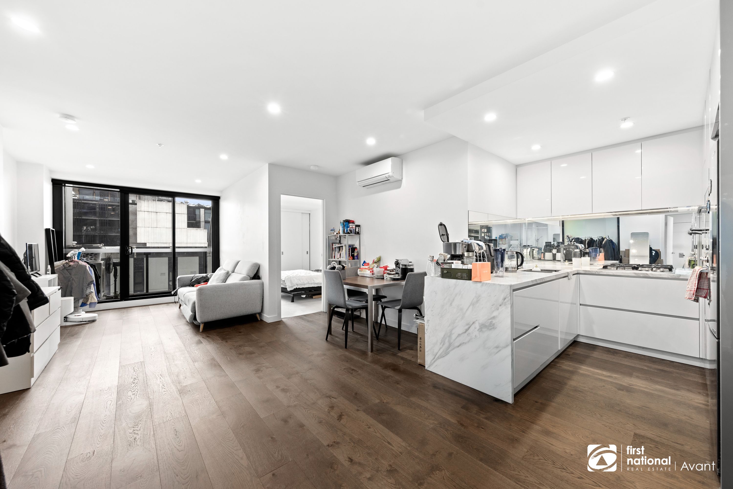 906/69 Flemington Road, North Melbourne - Thumbnail 2