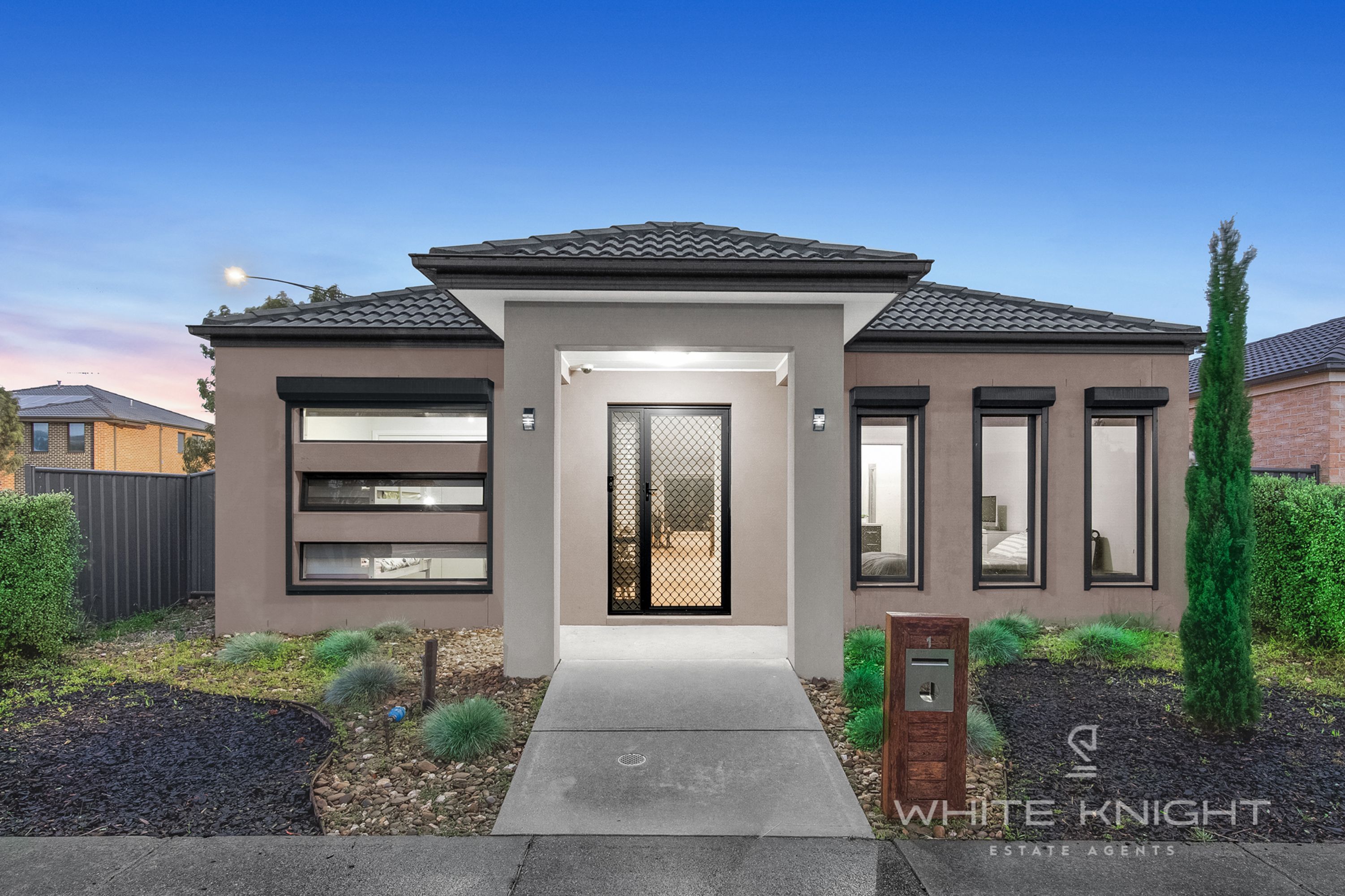 1 Litoria Walk, St Albans VIC 3021, St Albans - Thumbnail 2