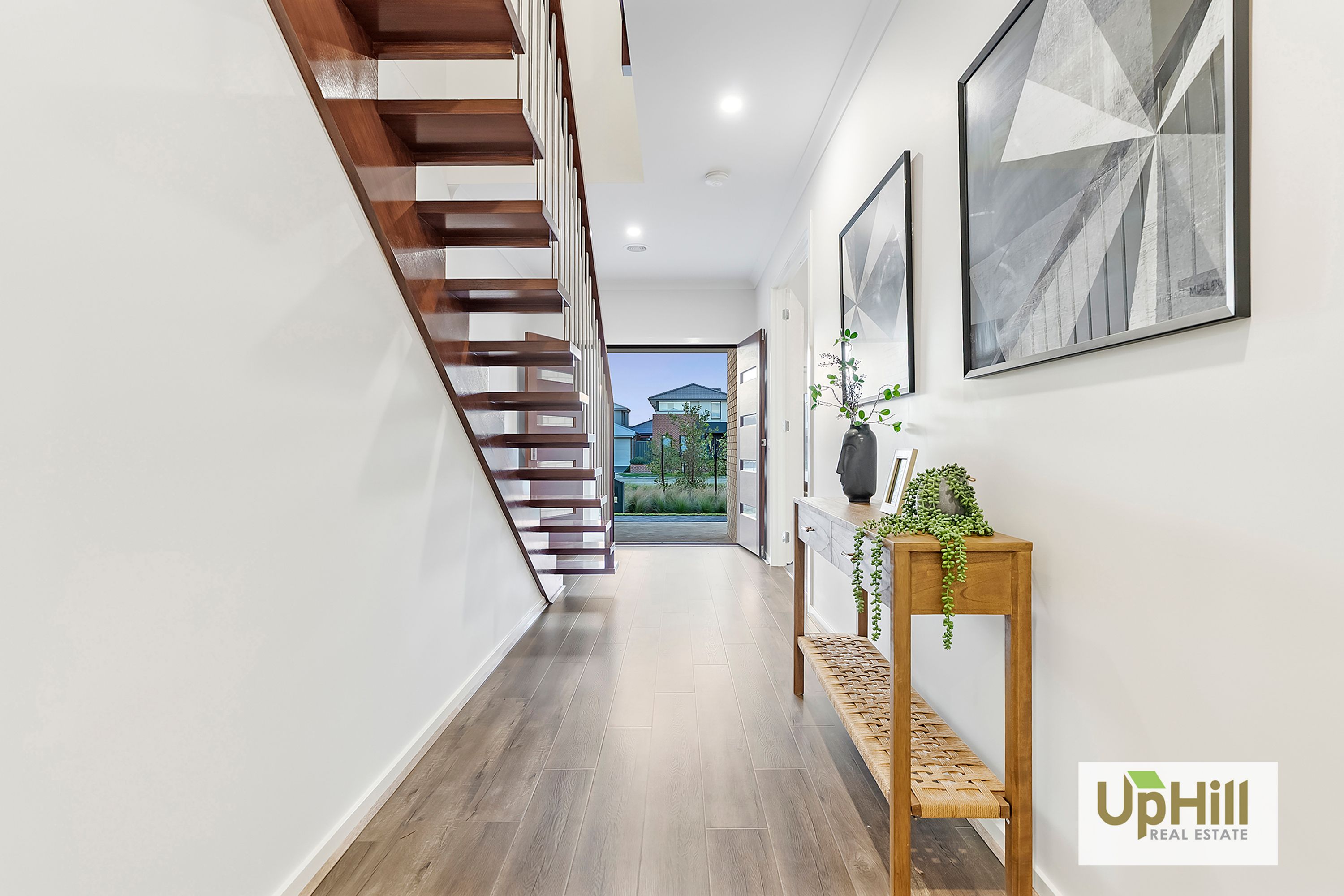 18 Velvet Circuit, Clyde North - Thumbnail 5