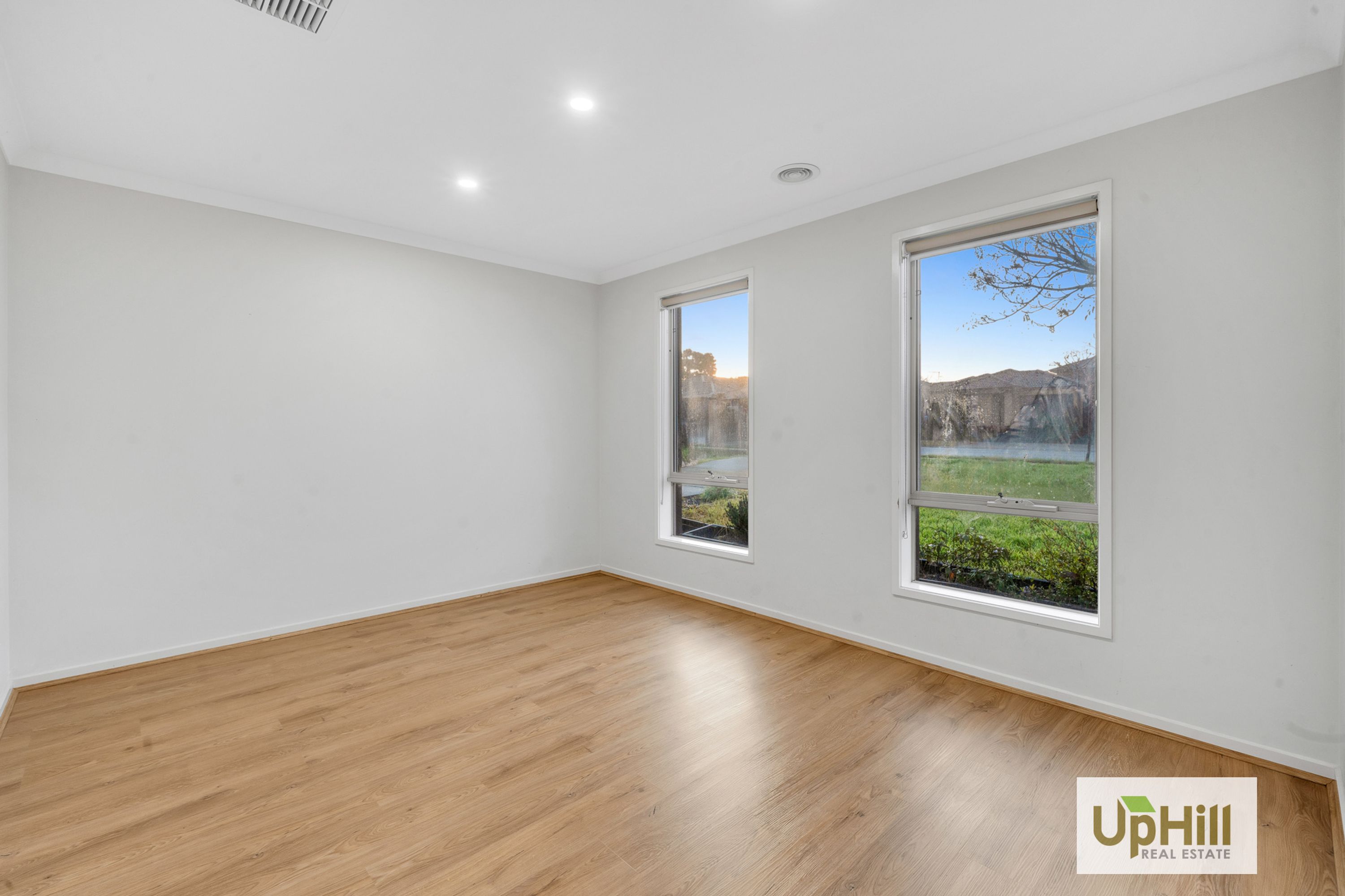 44 Macumba Drive, Clyde North - Thumbnail 2
