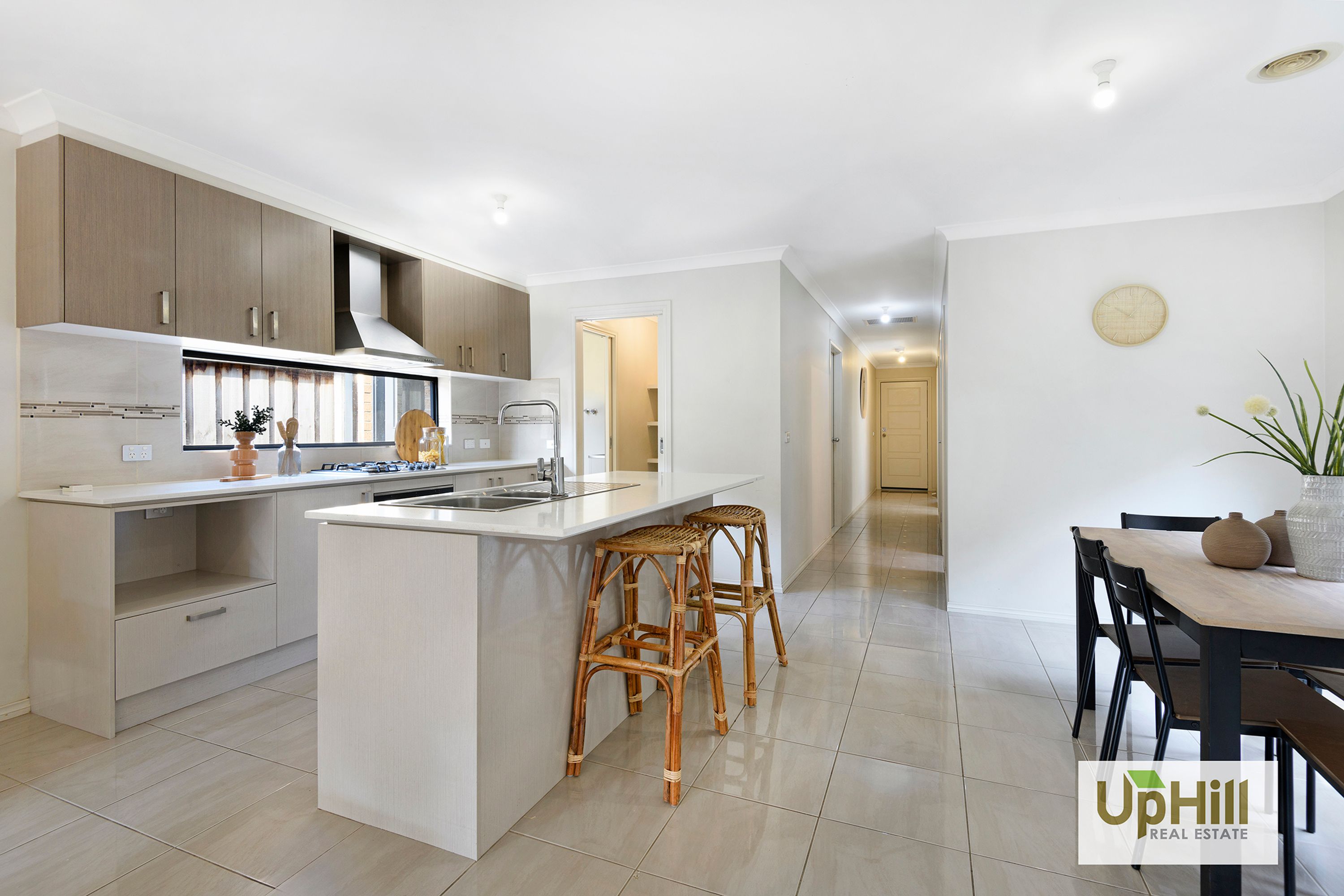 15 Cubbie Way, Clyde North - Thumbnail 2