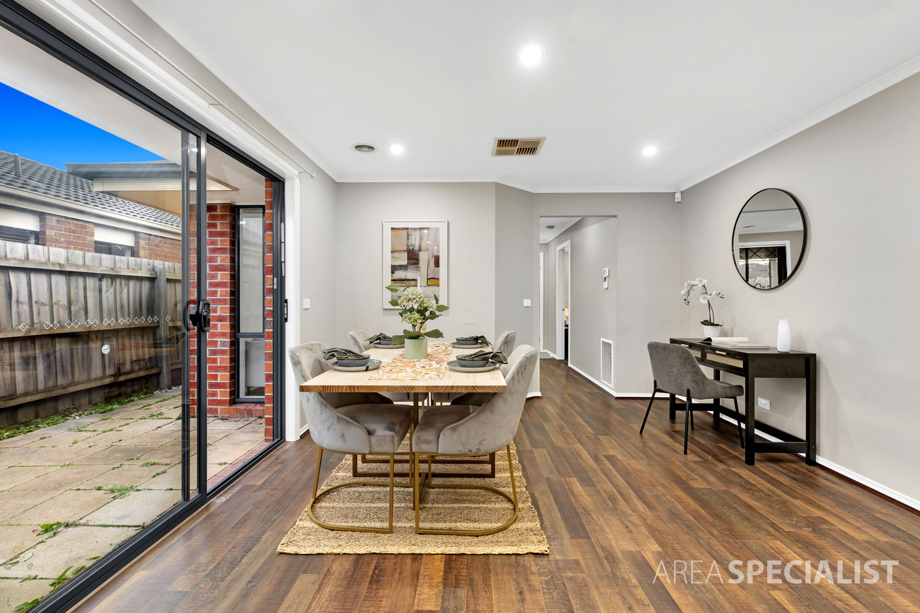 8 Venus Place, Cranbourne, Cranbourne - Thumbnail 5
