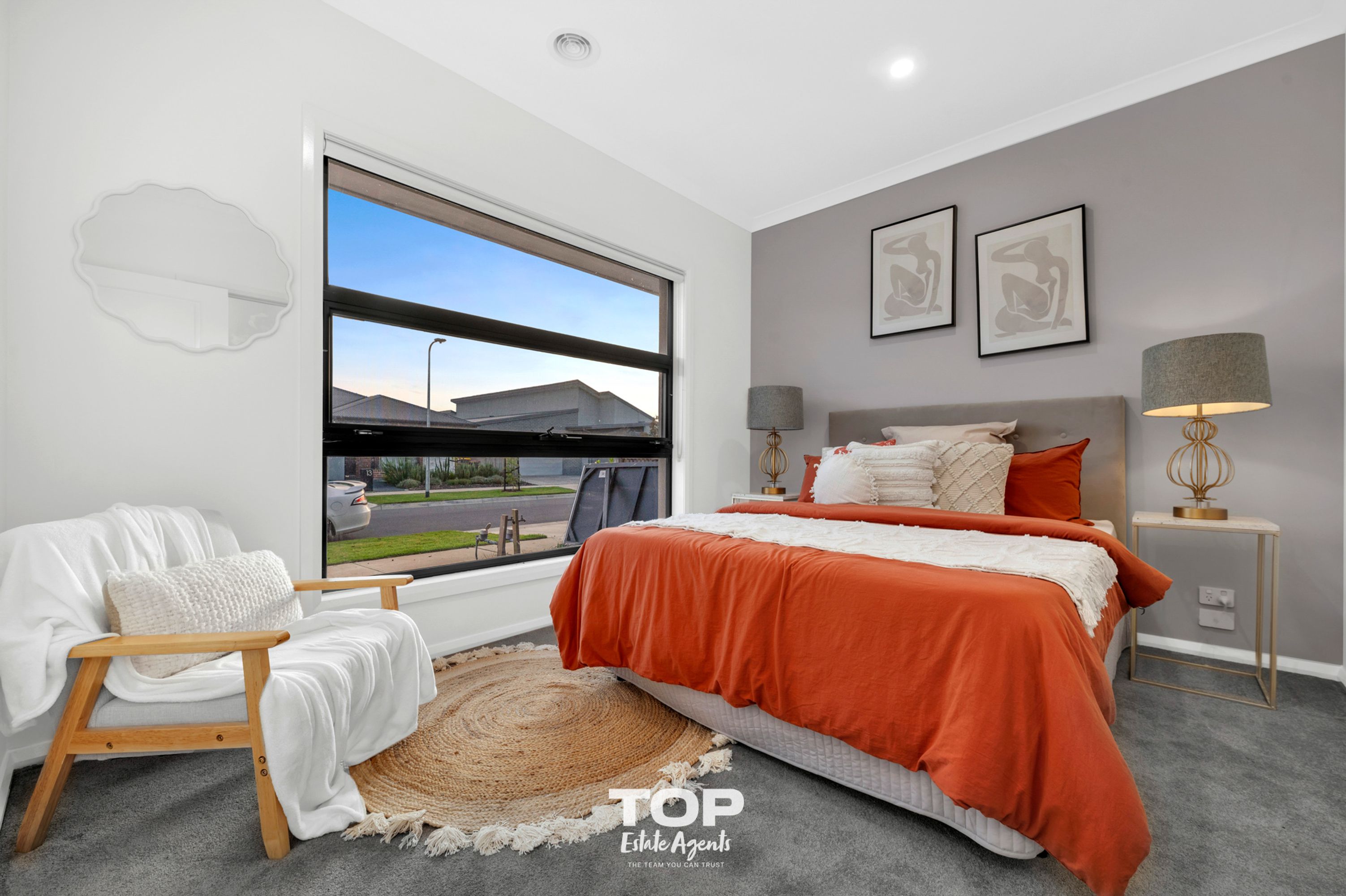 12 Diversity Road, Clyde North - Thumbnail 2