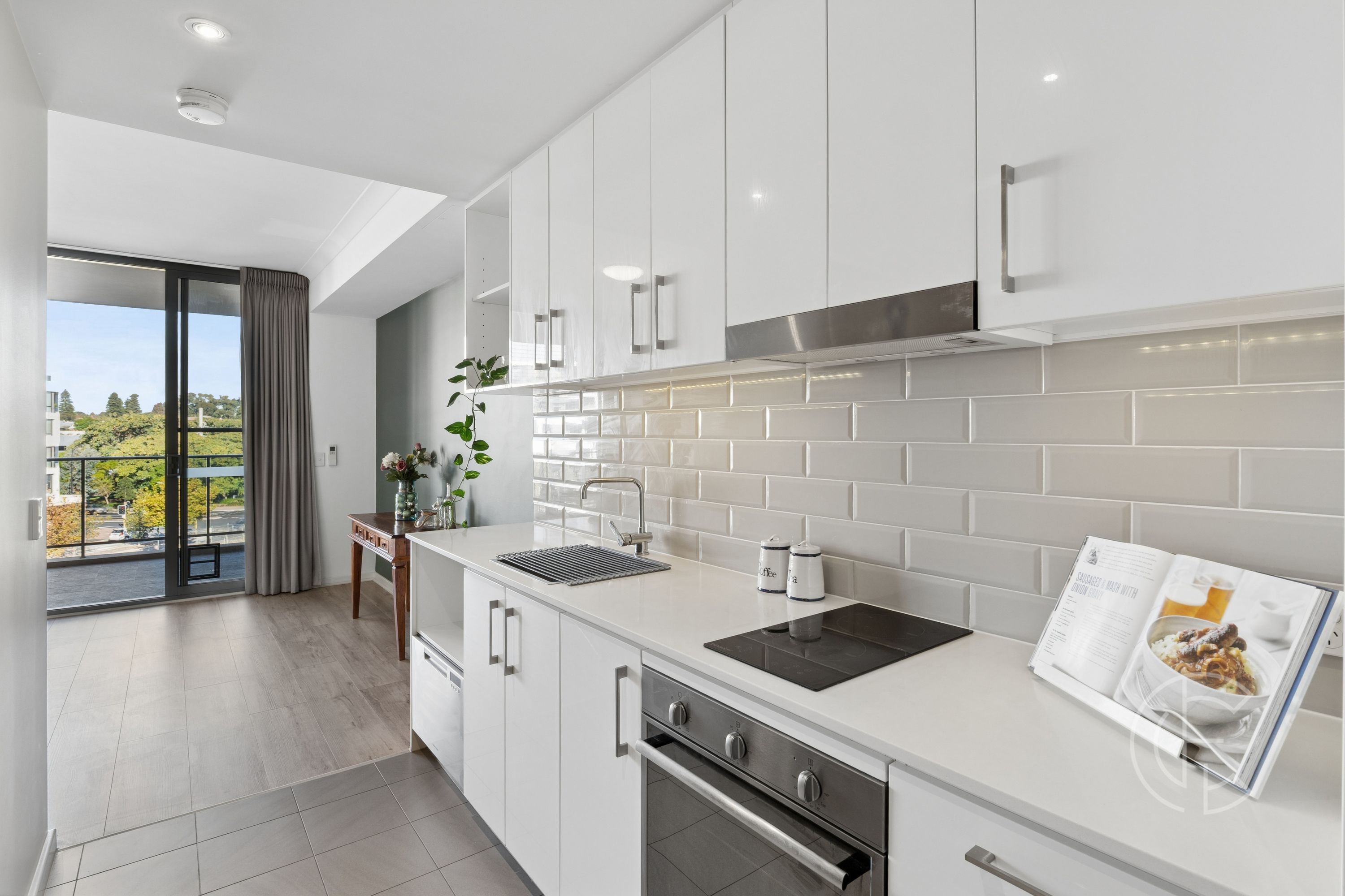 314/2 Wembley Court, Subiaco - Image 1