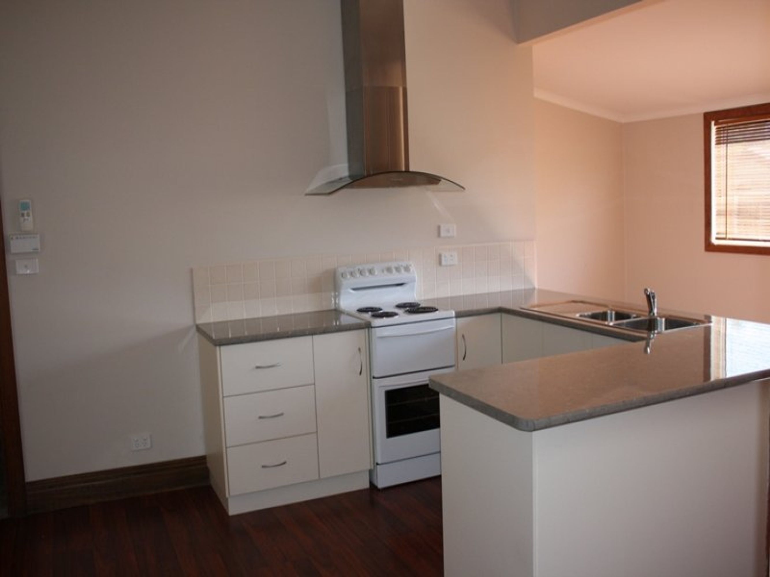 16 Gardenia Street, Horsham VIC 3400, Horsham - Thumbnail 5