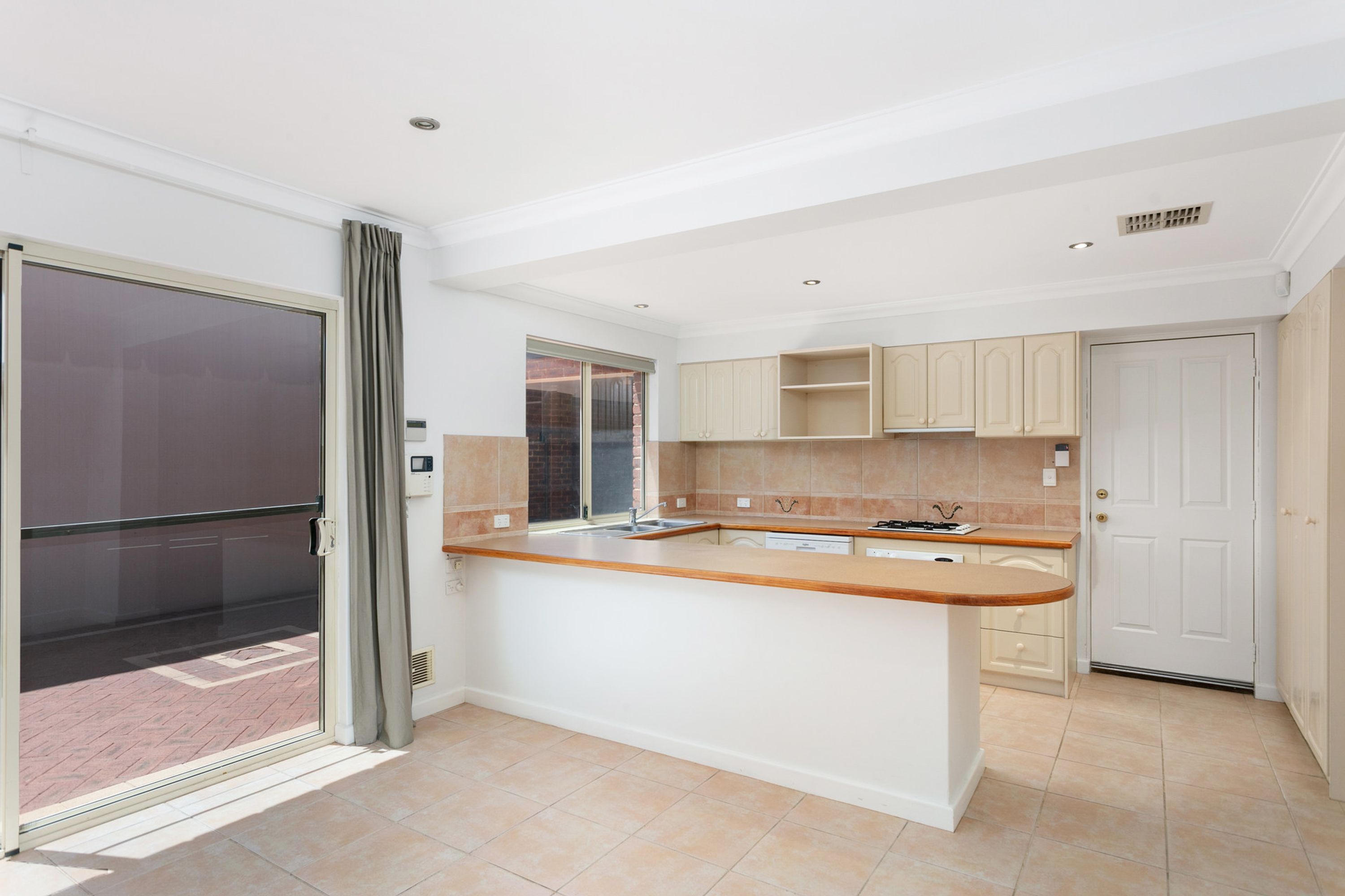 10 Juniper Bank Way, Subiaco, WA 6008, Subiaco - Thumbnail 8