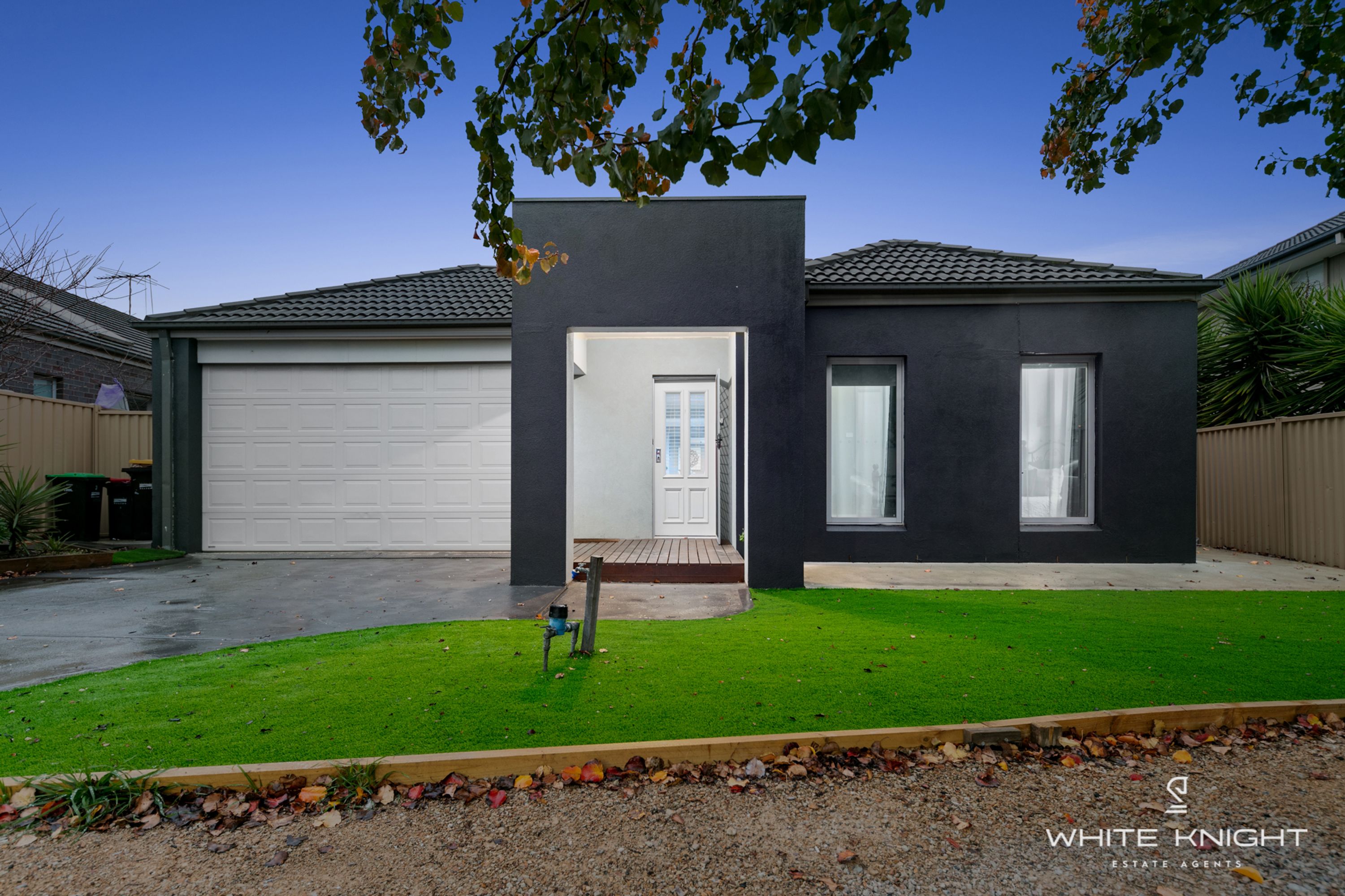 3 Buckley Way, Caroline Springs VIC 3023, Caroline Springs - Thumbnail 2