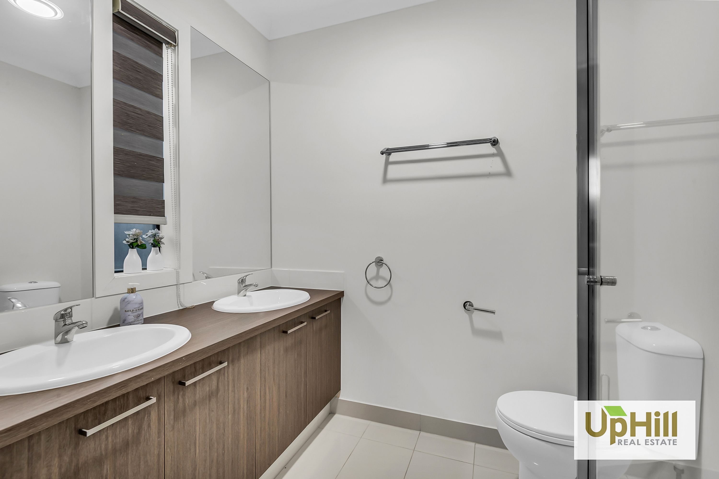 8 Dexter Crescent, Clyde North - Thumbnail 3